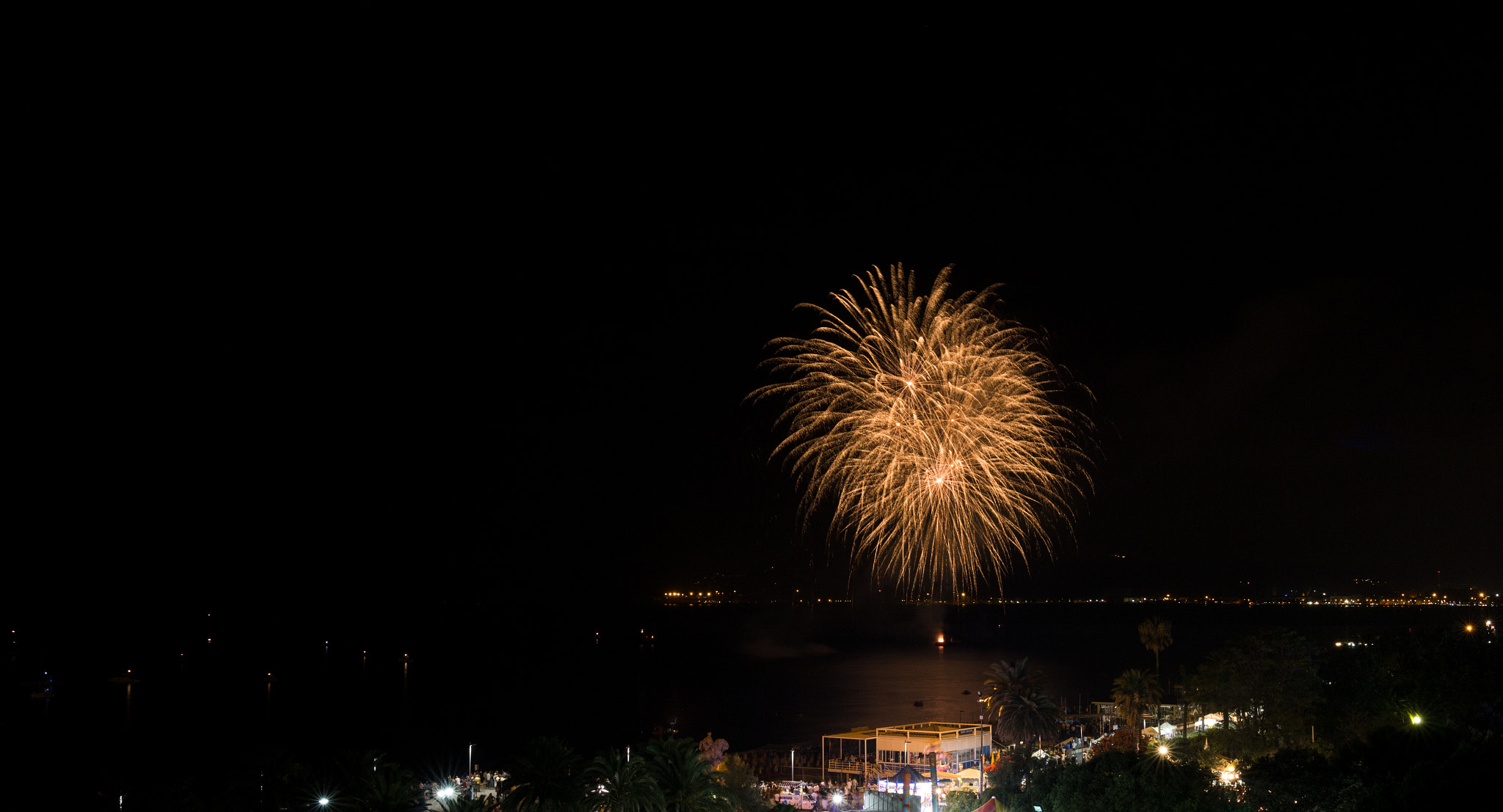 Sigma 24mm F1.4 DG HSM Art sample photo. Fuochi d'artificio a savona 2016 [3] photography