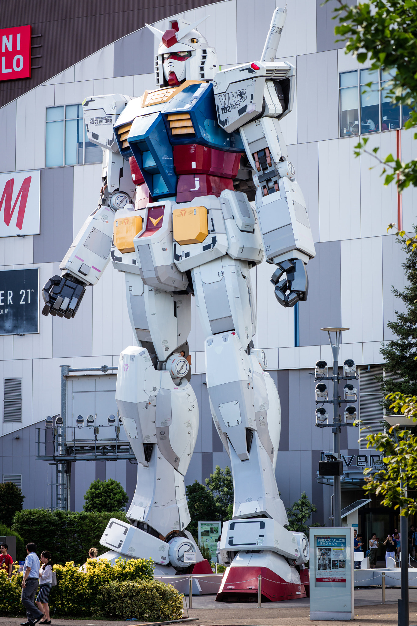 Canon EOS 5DS R sample photo. Gundam robot photography