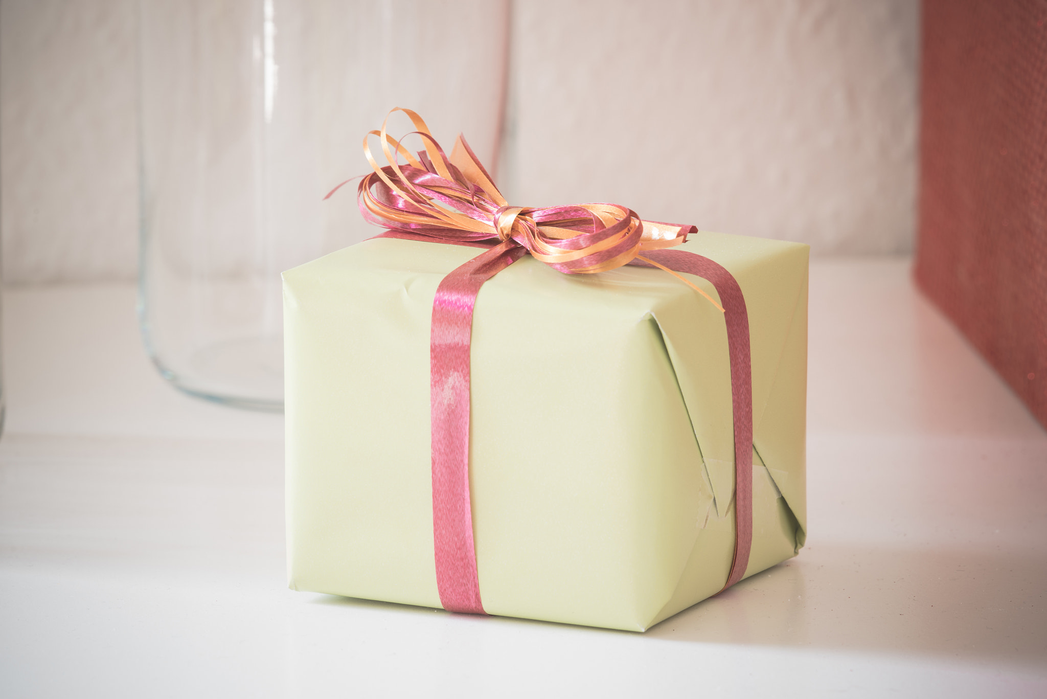 Sony 70-400mm F4-5.6 G SSM II sample photo. Package with colorful ribbon photography