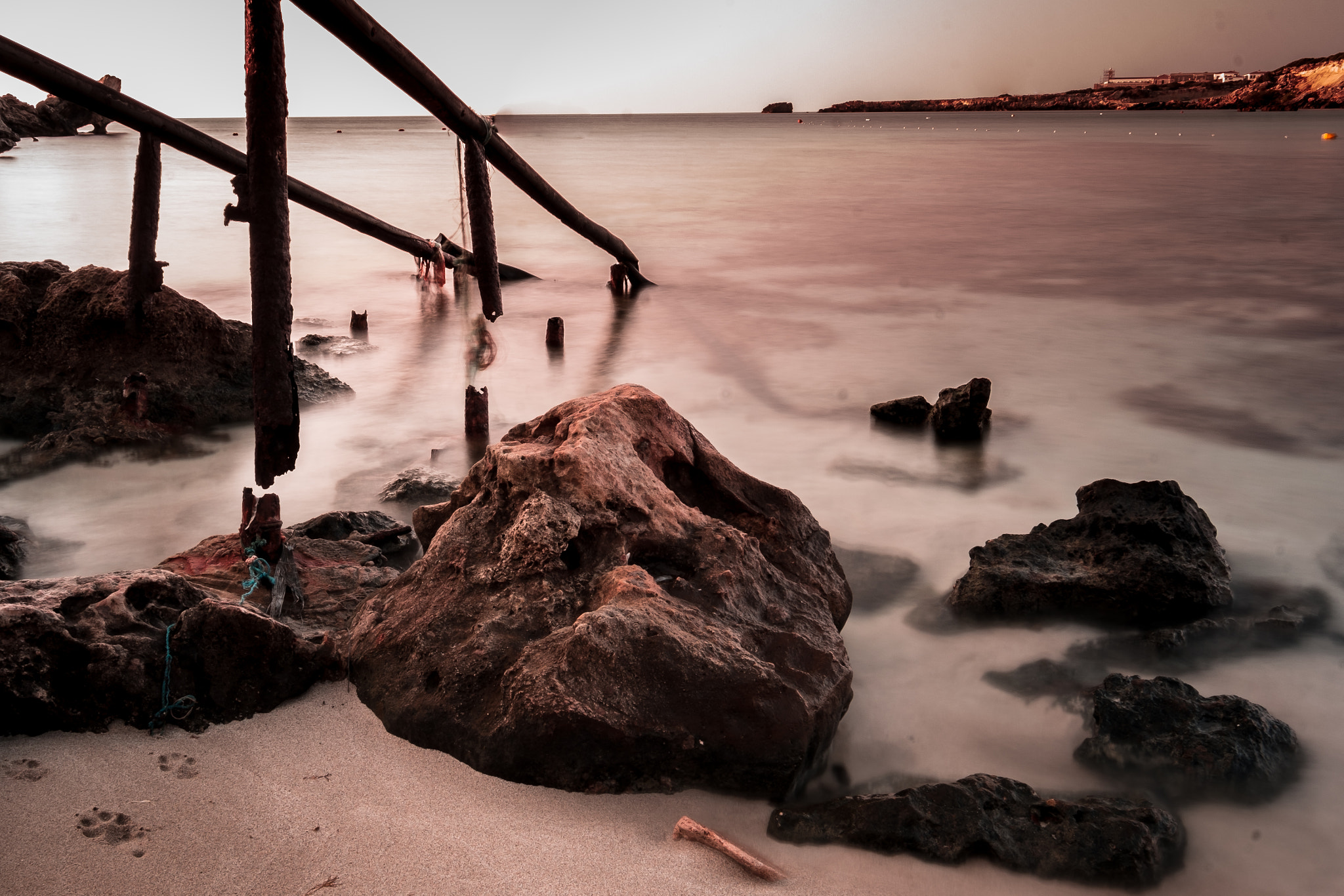 Fujifilm XF 10-24mm F4 R OIS sample photo. Black ground photography
