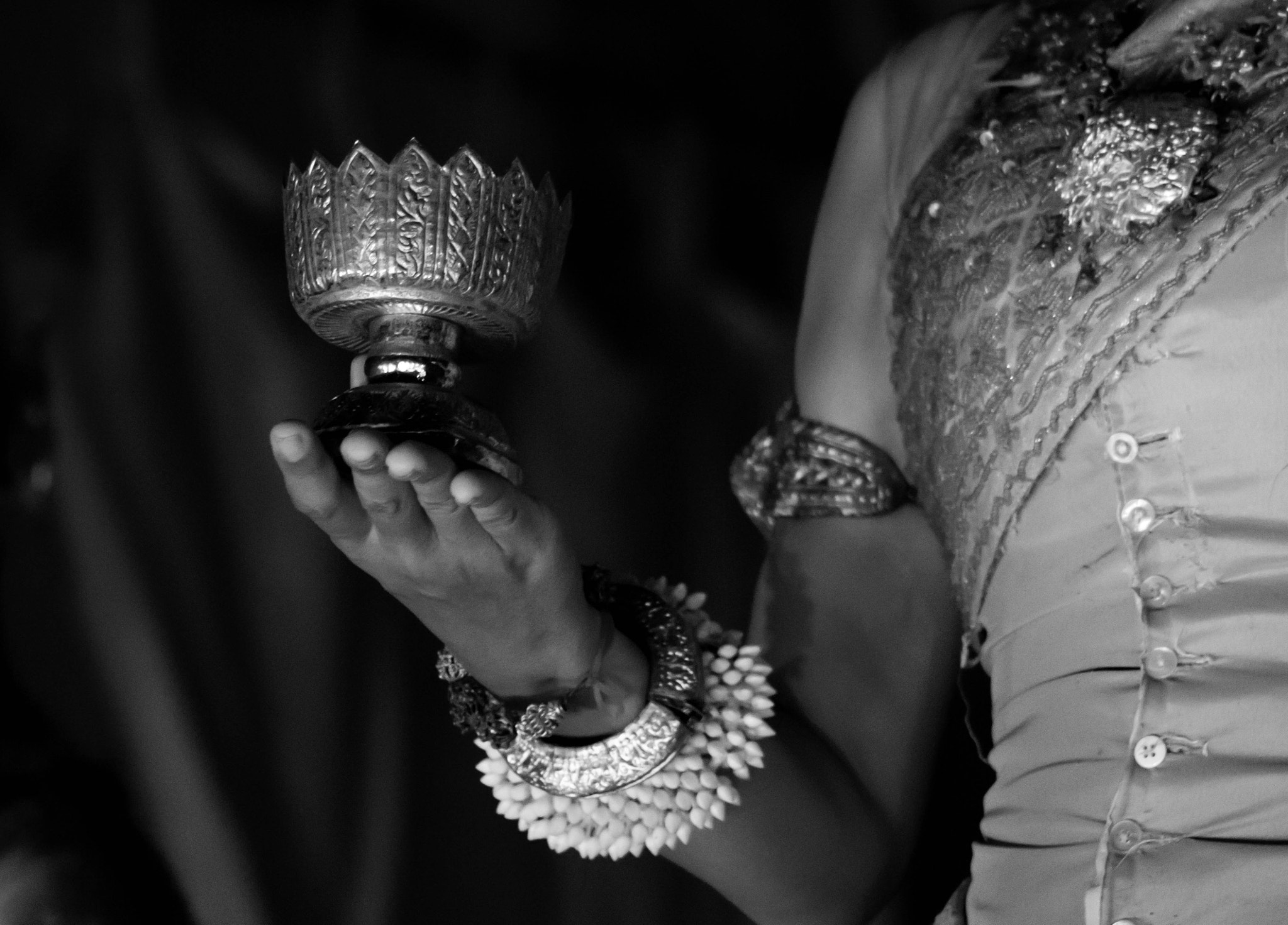 Canon EF 75-300mm f/4-5.6 USM sample photo. Cup dancer photography
