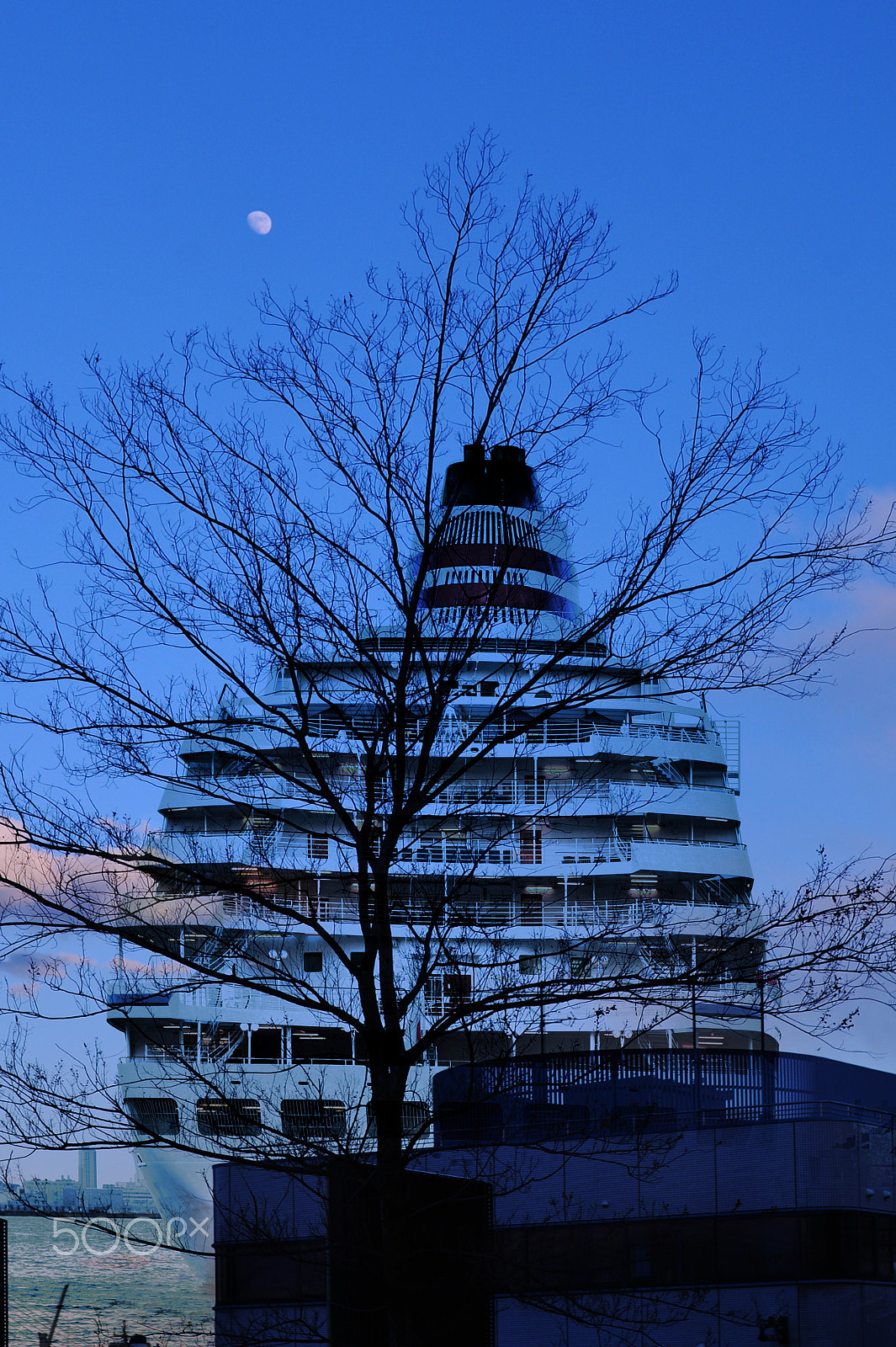Nikon D4 sample photo. 出航 photography