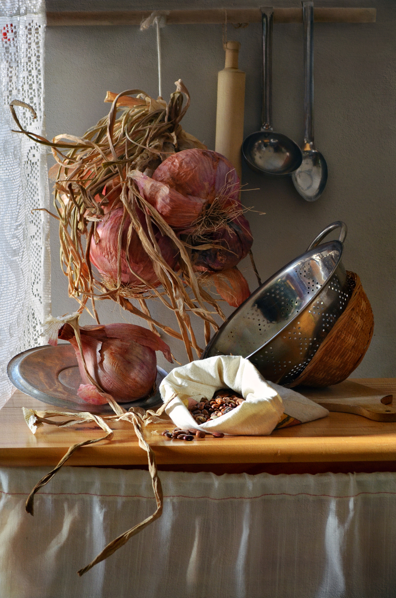 AF Zoom-Nikkor 35-105mm f/3.5-4.5D sample photo. In the kitchen photography