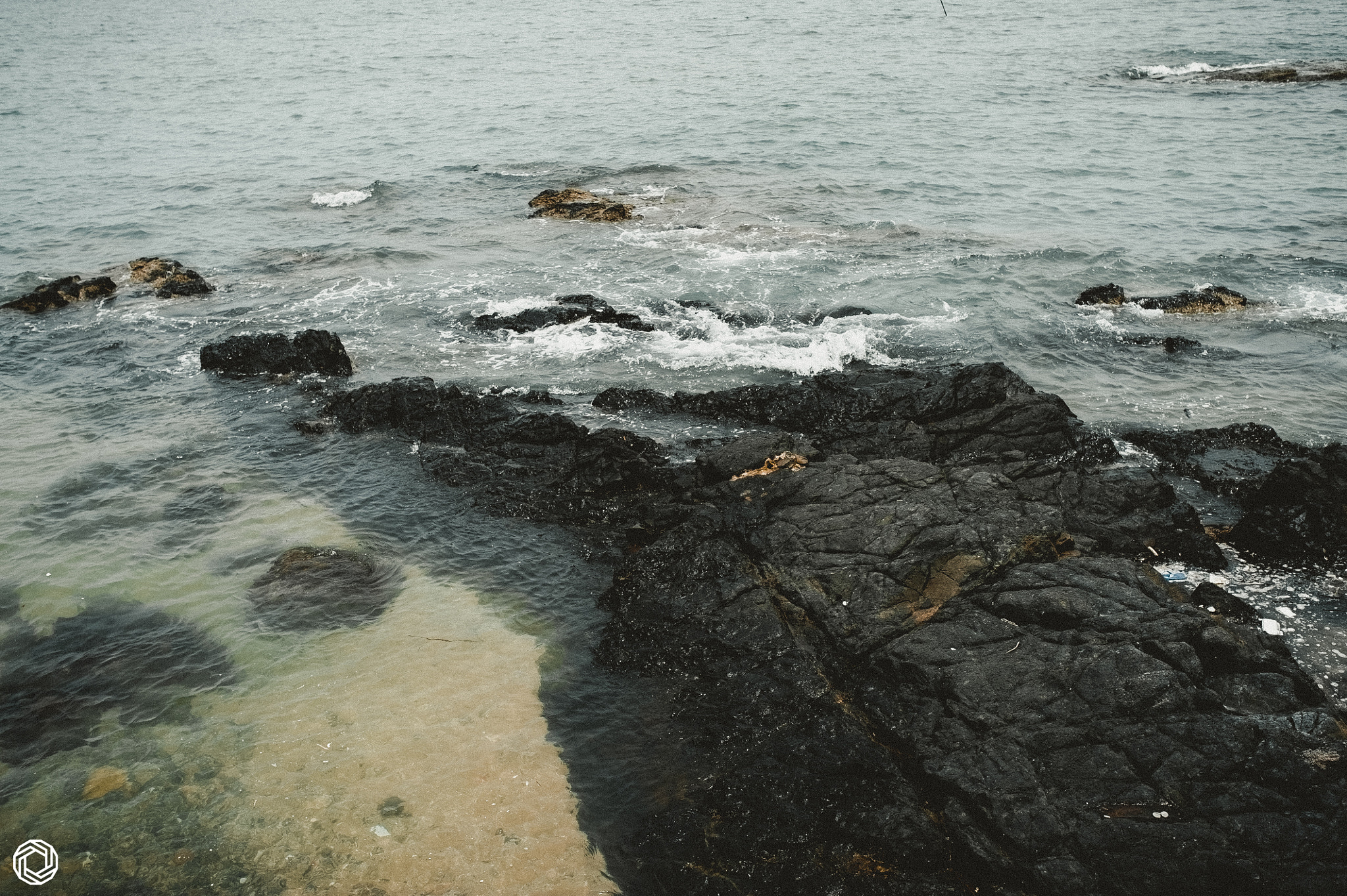 Nikon D3S + Sigma 35mm F1.4 DG HSM Art sample photo. Rocky beach photography