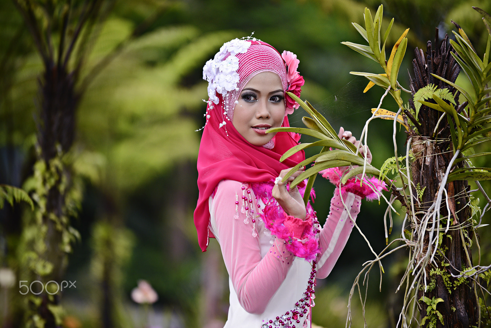 Nikon D800E sample photo. Lady in the park. photography