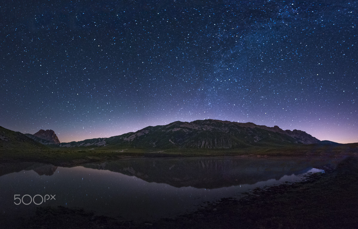 Nikon D810 + Sigma 15mm F2.8 EX DG Diagonal Fisheye sample photo. Corno grande by night photography