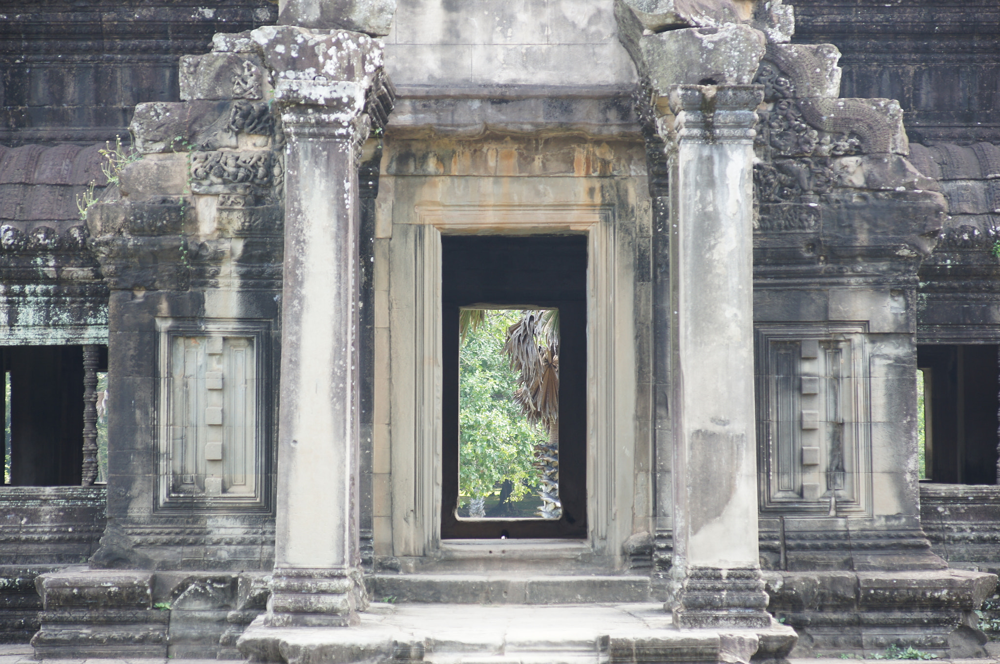Sony Alpha DSLR-A580 sample photo. Angkor wat photography
