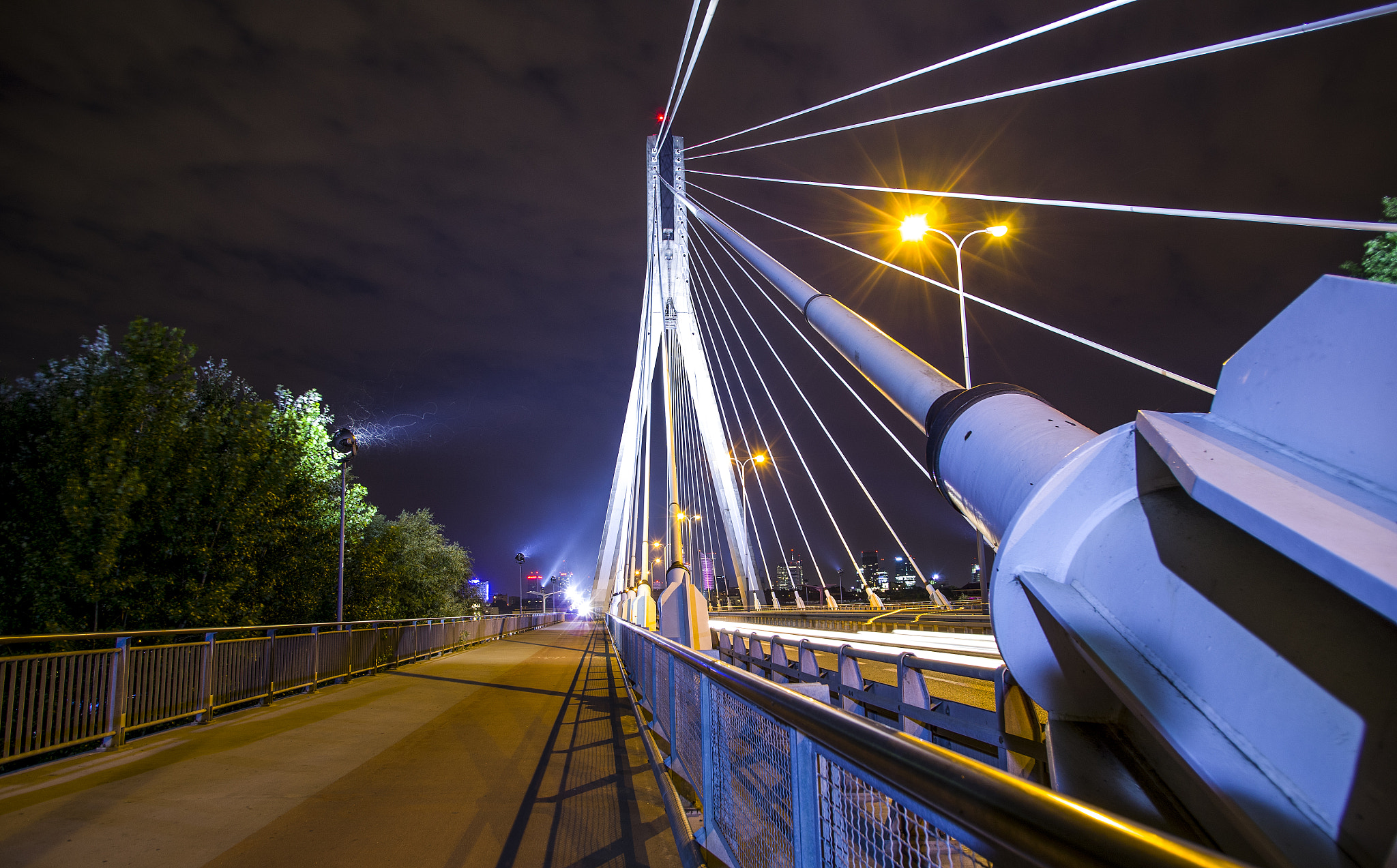 Pentax K-50 + HD Pentax DA 15mm F4 ED AL Limited sample photo. Bridge photography