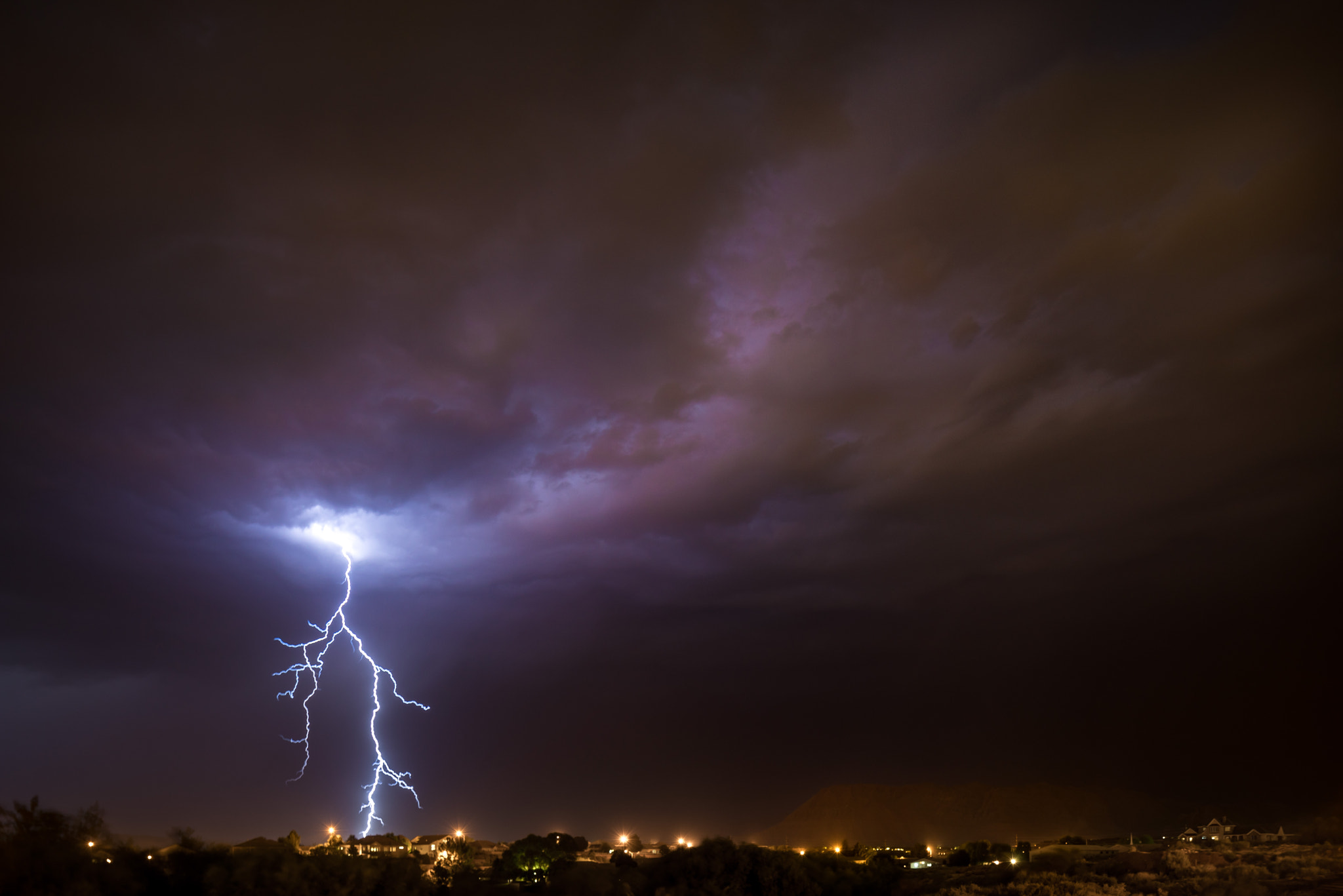 Sony a7R + Canon TS-E 24.0mm f/3.5 L II sample photo. Lightning striking photography