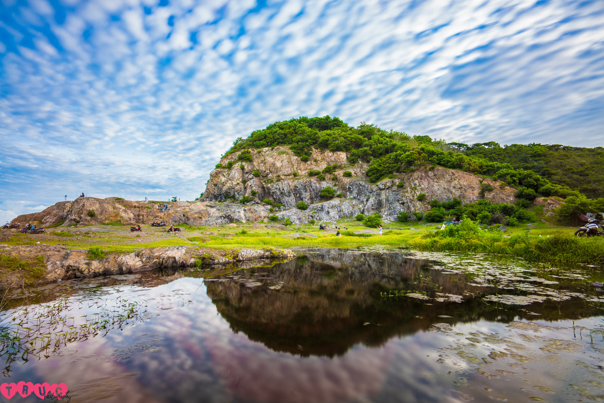 Sony a7R II + Voigtlander SUPER WIDE-HELIAR 15mm F4.5 III sample photo. Pig hill photography