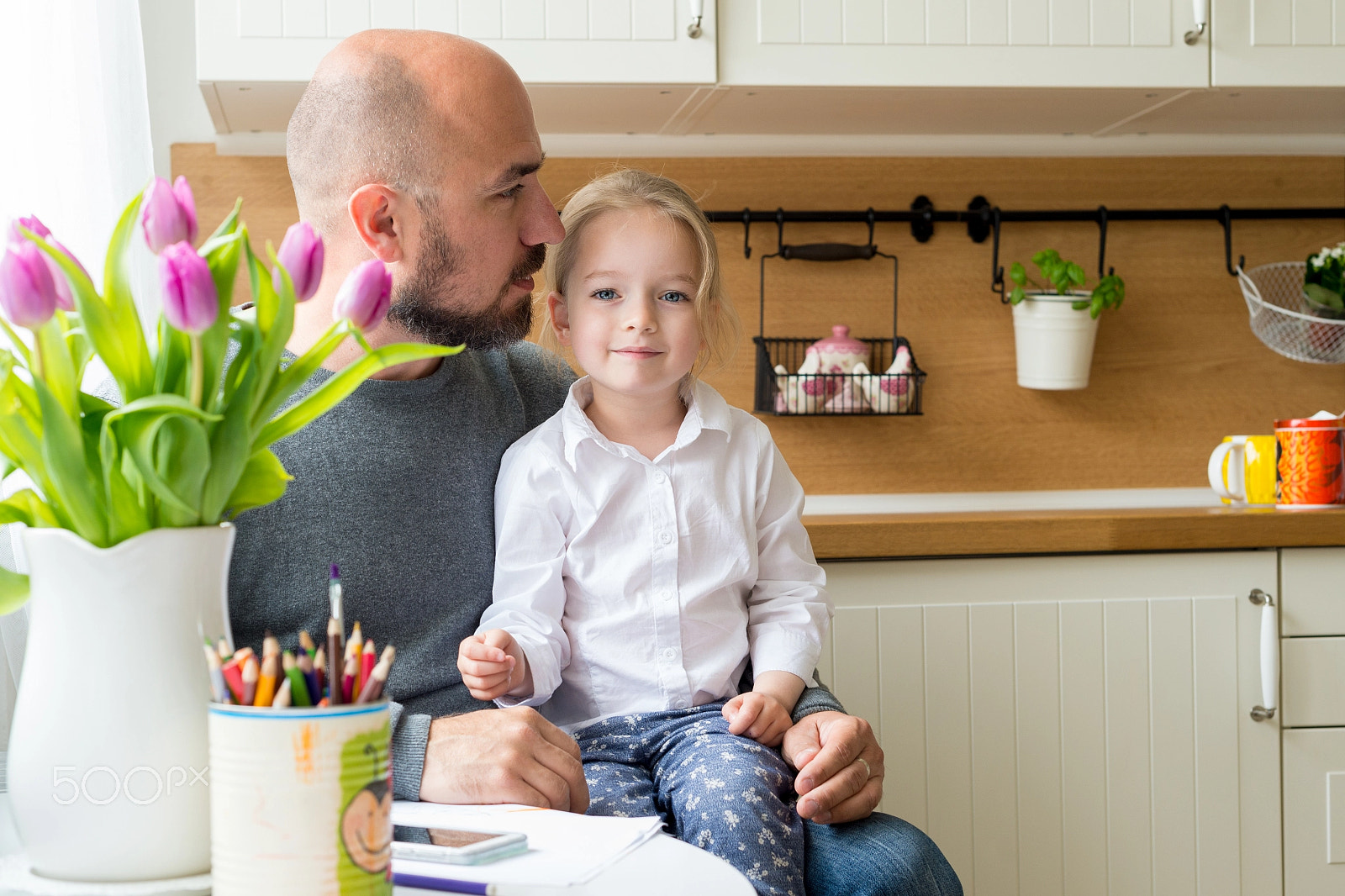 Nikon D4S + Nikon AF-S Nikkor 50mm F1.4G sample photo. Father and daughter in the kitchen, fathers day concept, real family photography