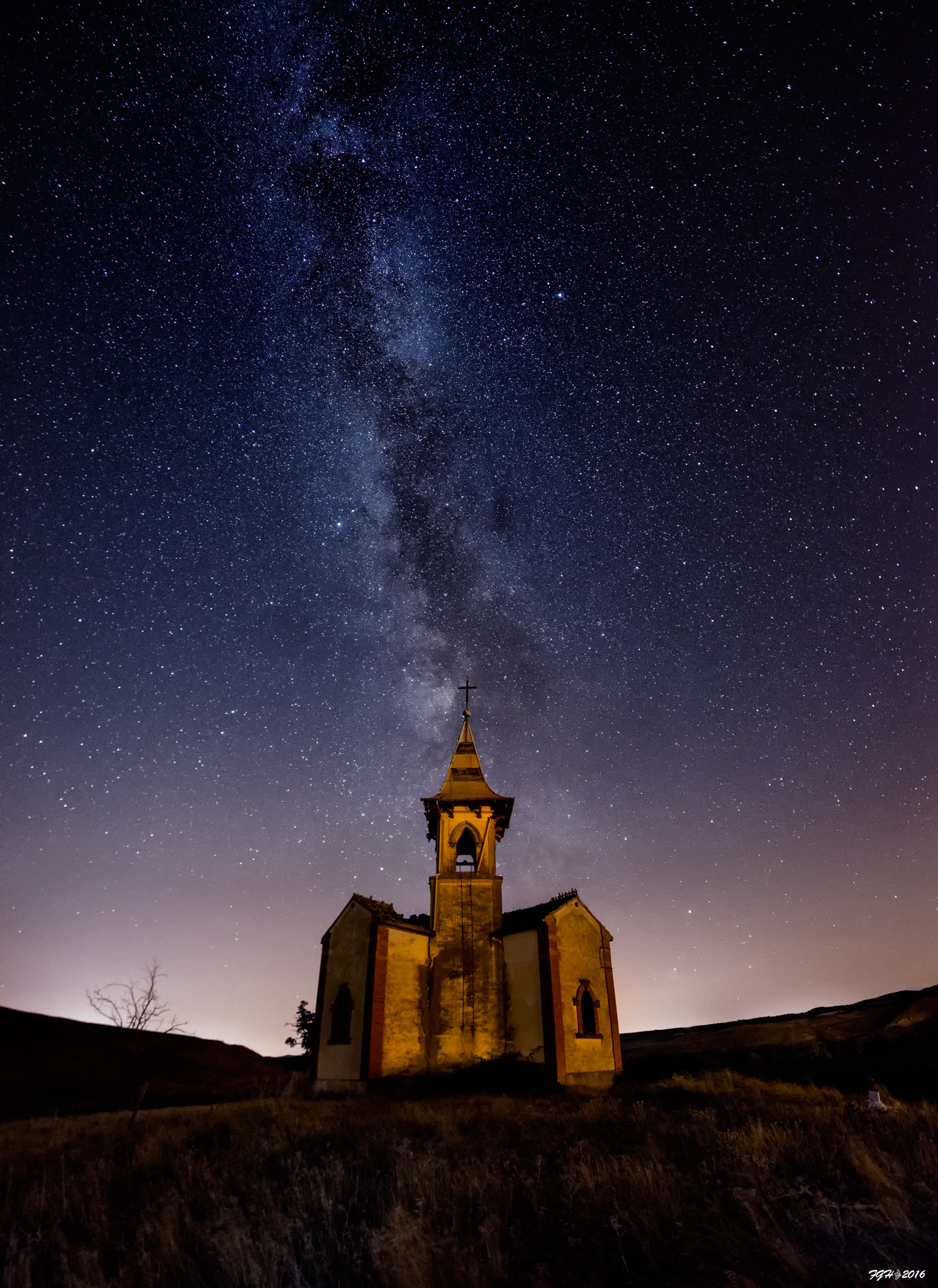 Nikon D800 + Samyang 12mm F2.8 ED AS NCS Fisheye sample photo. The old church photography