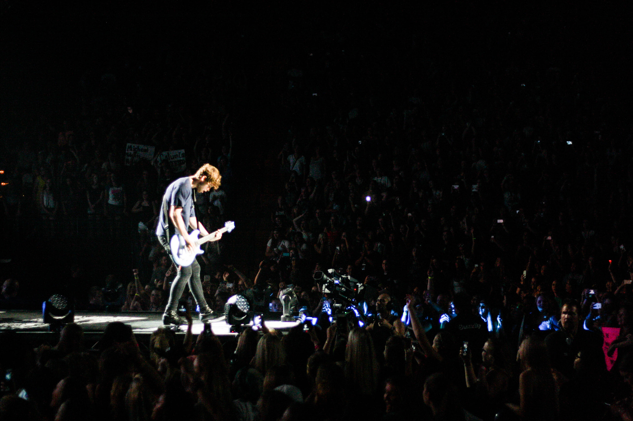 Canon EOS 1000D (EOS Digital Rebel XS / EOS Kiss F) sample photo. Luke hemmings (5sos) -xec- st. paul, mn photography
