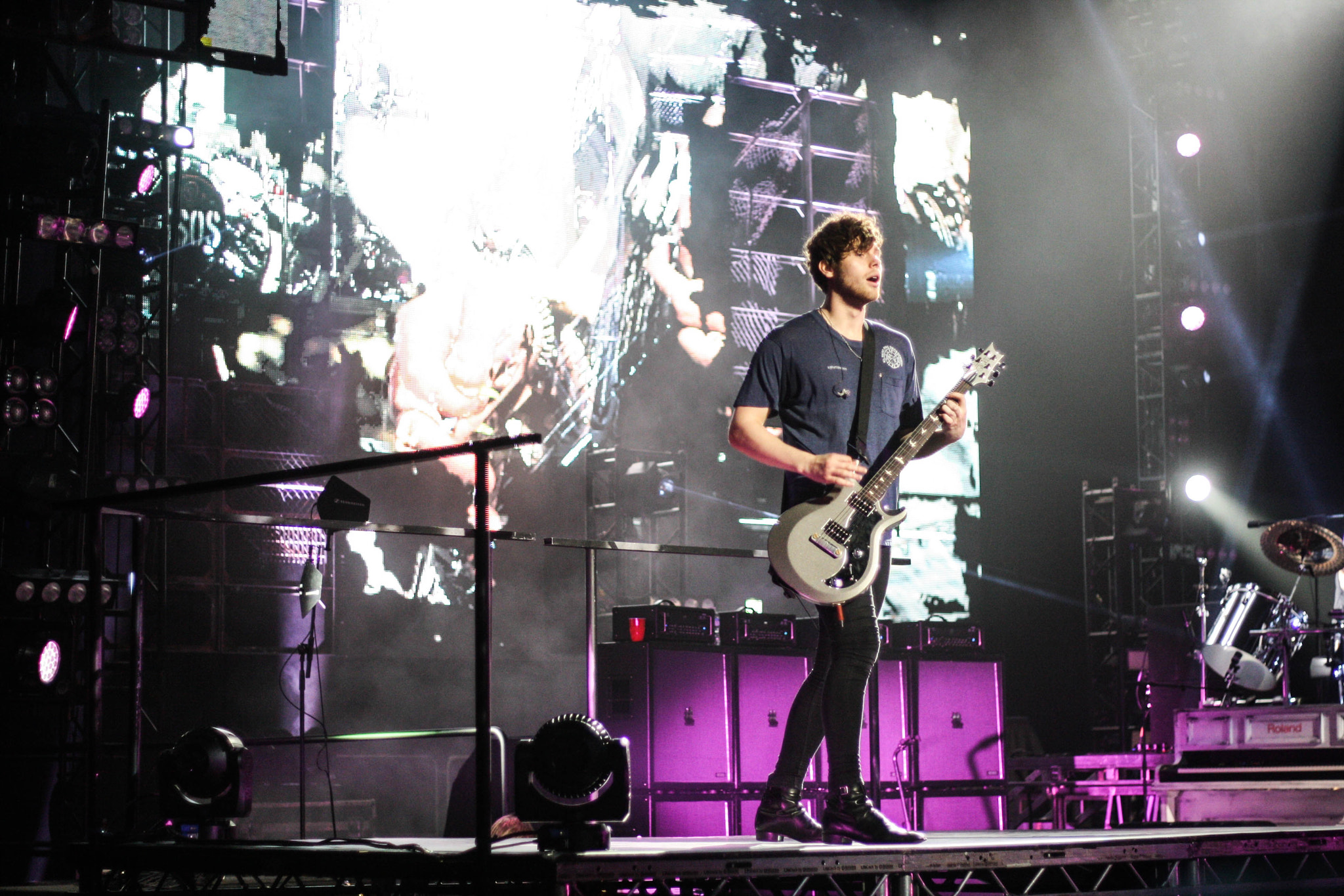 Canon EOS 1000D (EOS Digital Rebel XS / EOS Kiss F) sample photo. Luke hemmings (5sos) - xec - st. paul, mn photography