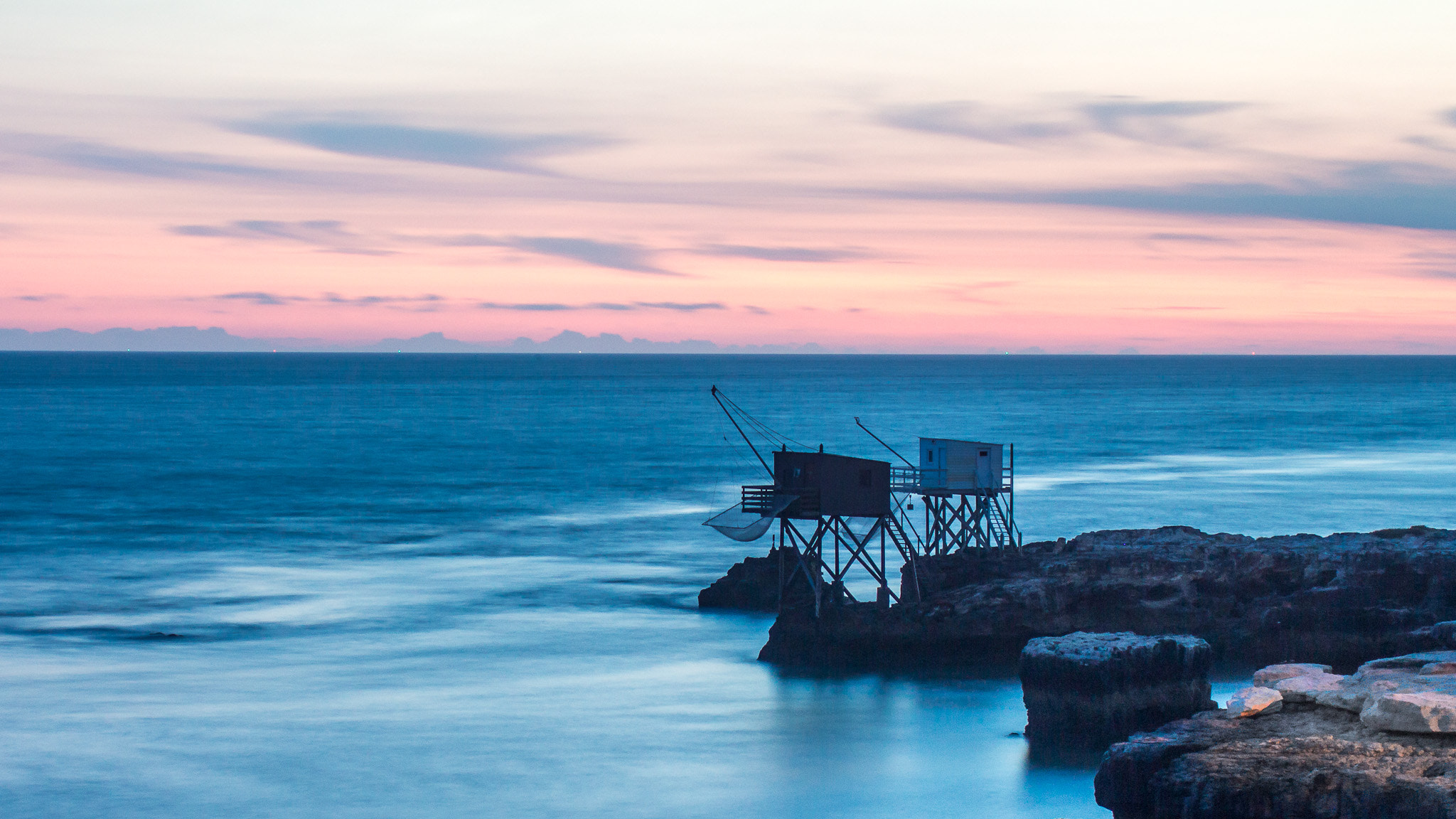 Canon EF 22-55mm f/4-5.6 USM sample photo. Cabane de pecheur sunrise photography