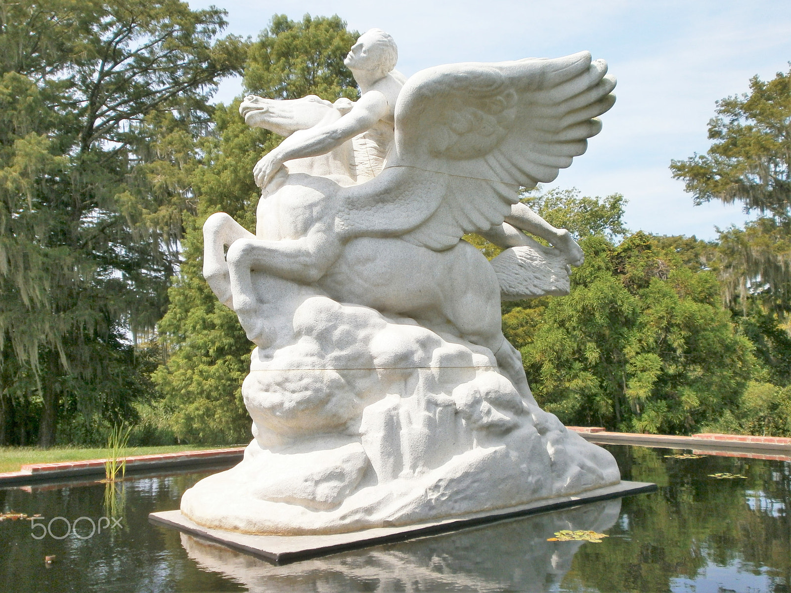 Olympus VG110,D700 sample photo. Pegasus statue photography