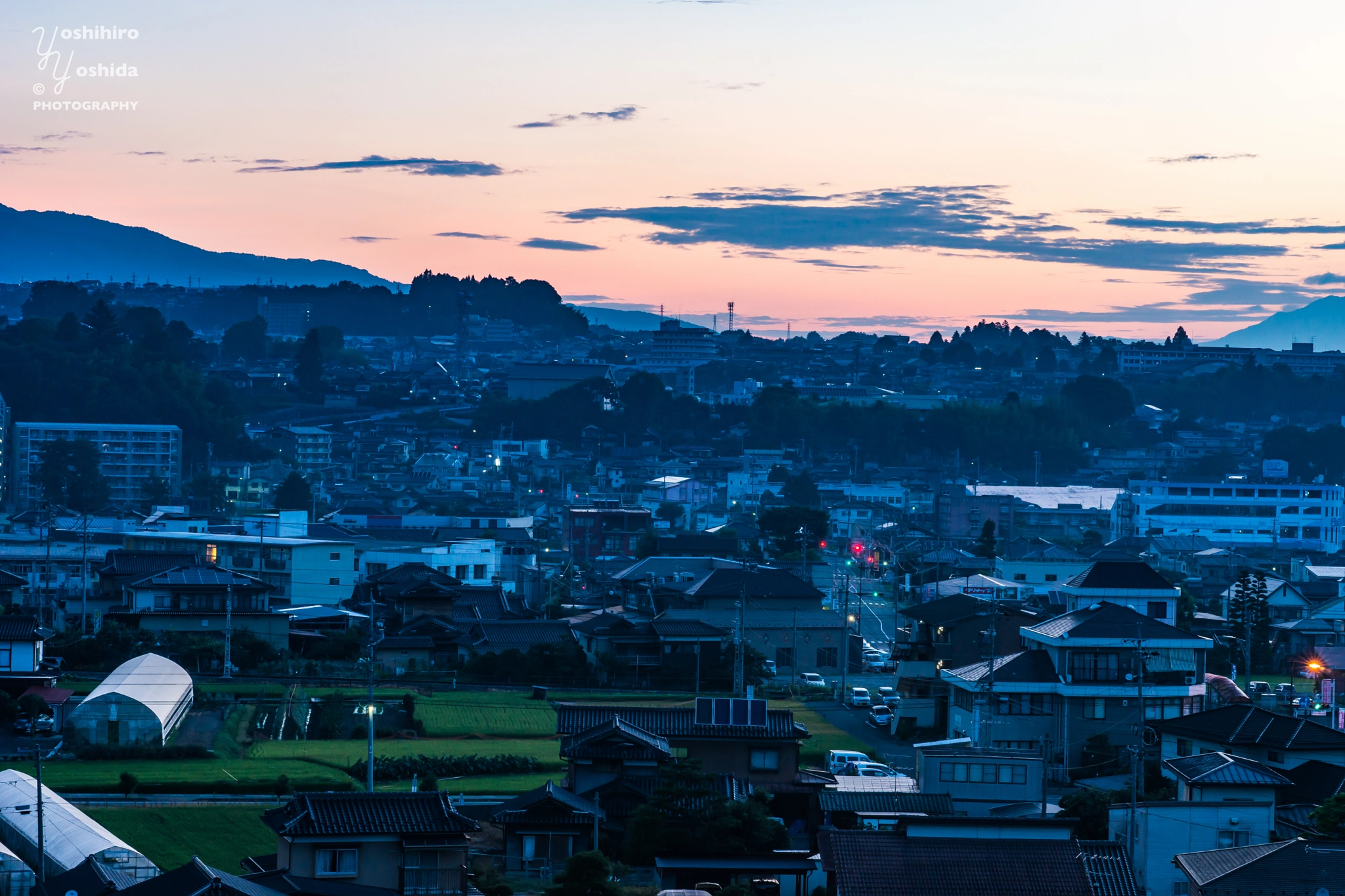 Sony Planar T* 85mm F1.4 ZA sample photo. The morning of the country town photography