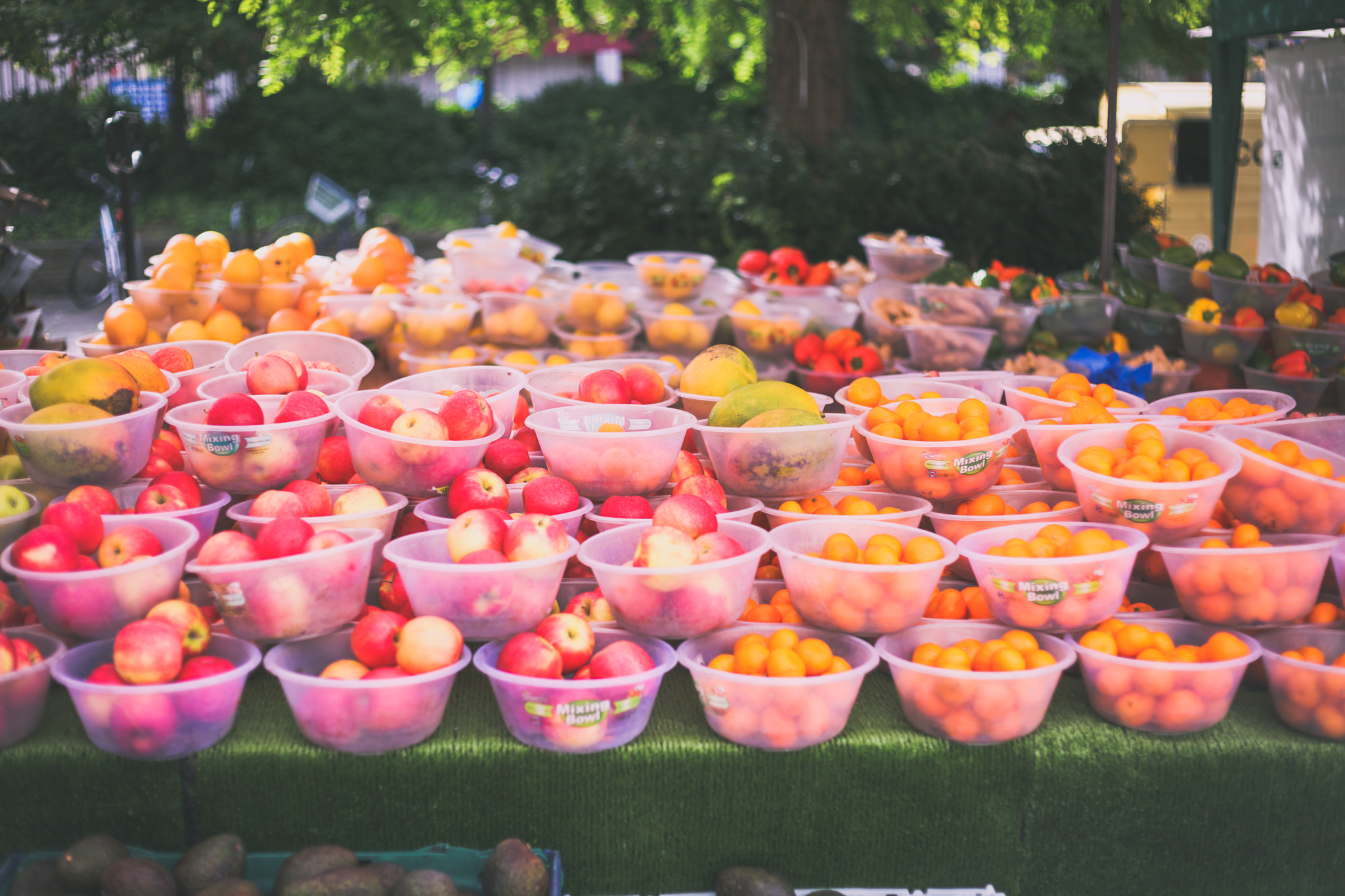 Canon EOS 5D Mark II + Canon EF 50mm F1.8 II sample photo. Fruit and more fruit photography