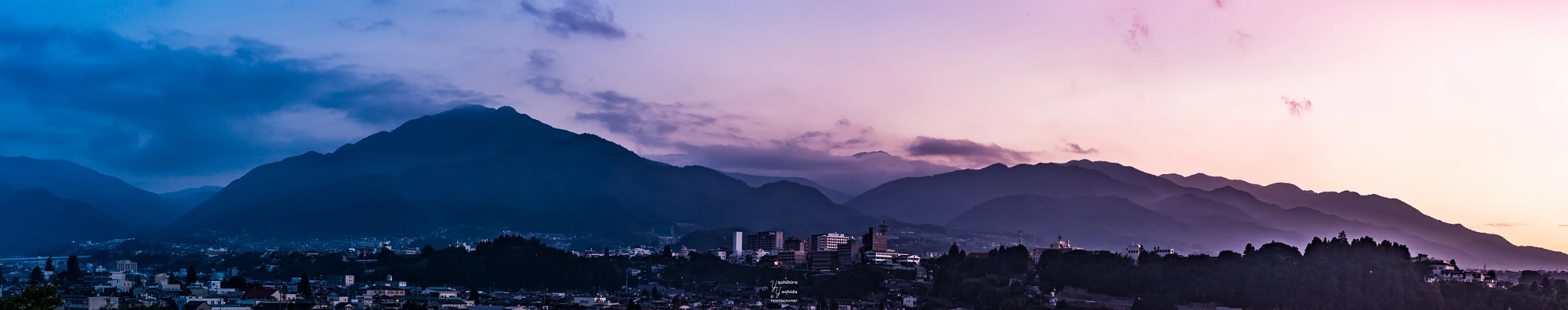 Sony Planar T* 85mm F1.4 ZA sample photo. The morning of the country town photography