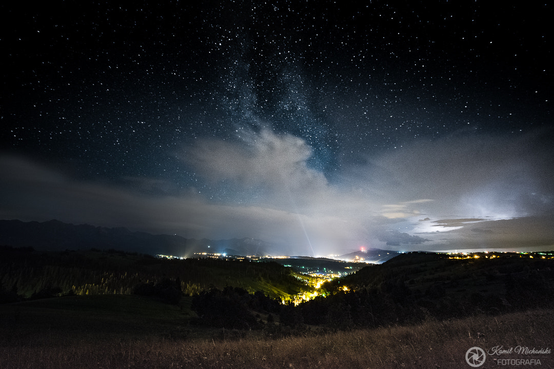 Samyang 14mm F2.8 ED AS IF UMC sample photo. Dynamic night sky above podhale. photography