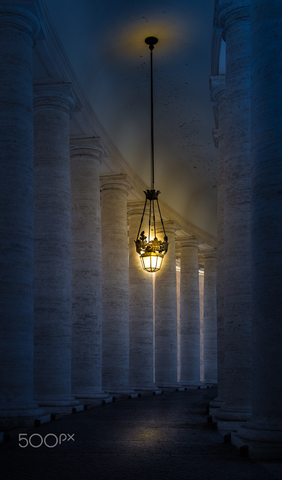 Canon EOS 1200D (EOS Rebel T5 / EOS Kiss X70 / EOS Hi) + Canon EF 24-105mm F4L IS USM sample photo. Night-time at st peters basilica photography