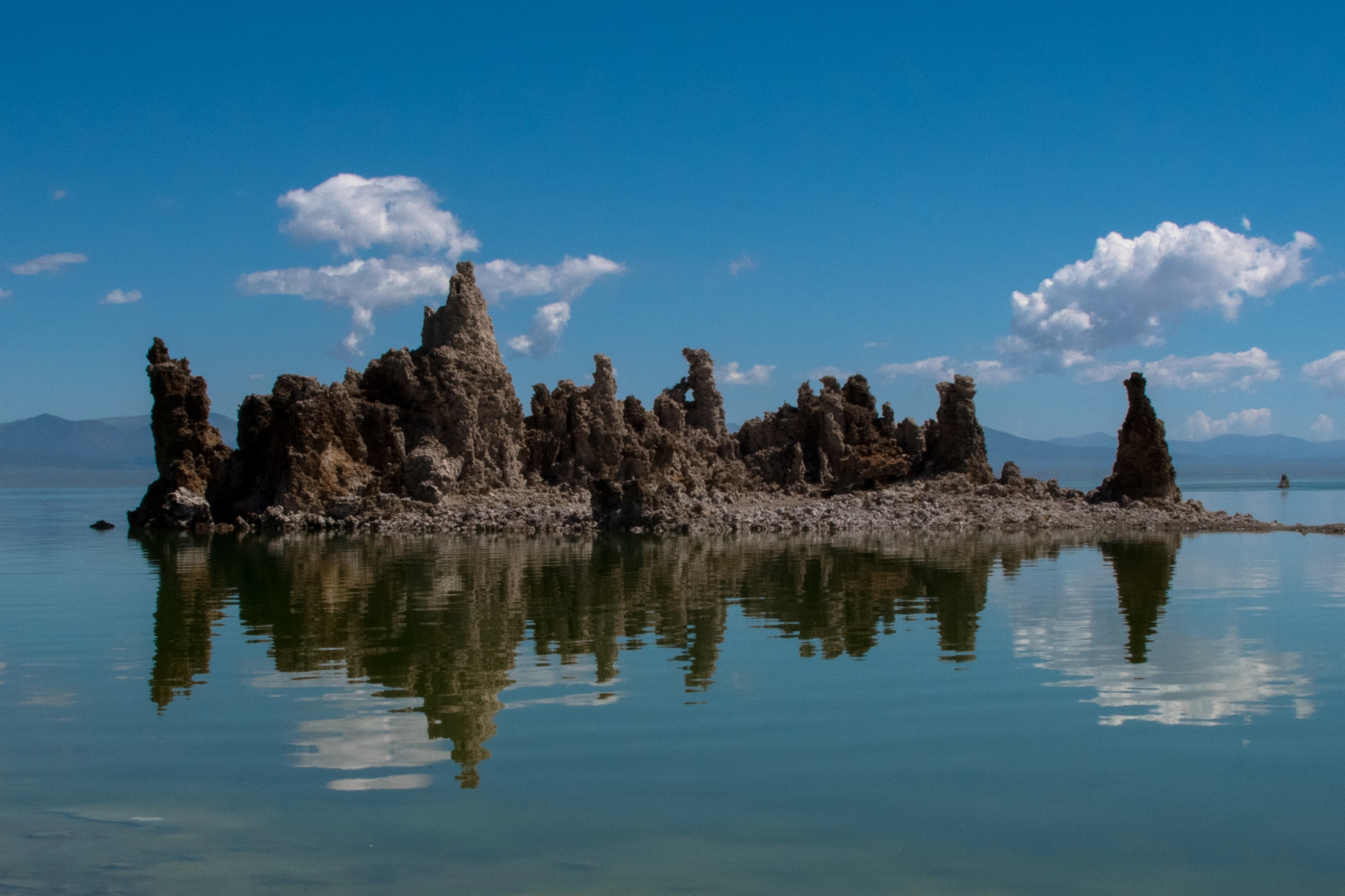 Nikon D500 sample photo. The mono sound of tufas photography
