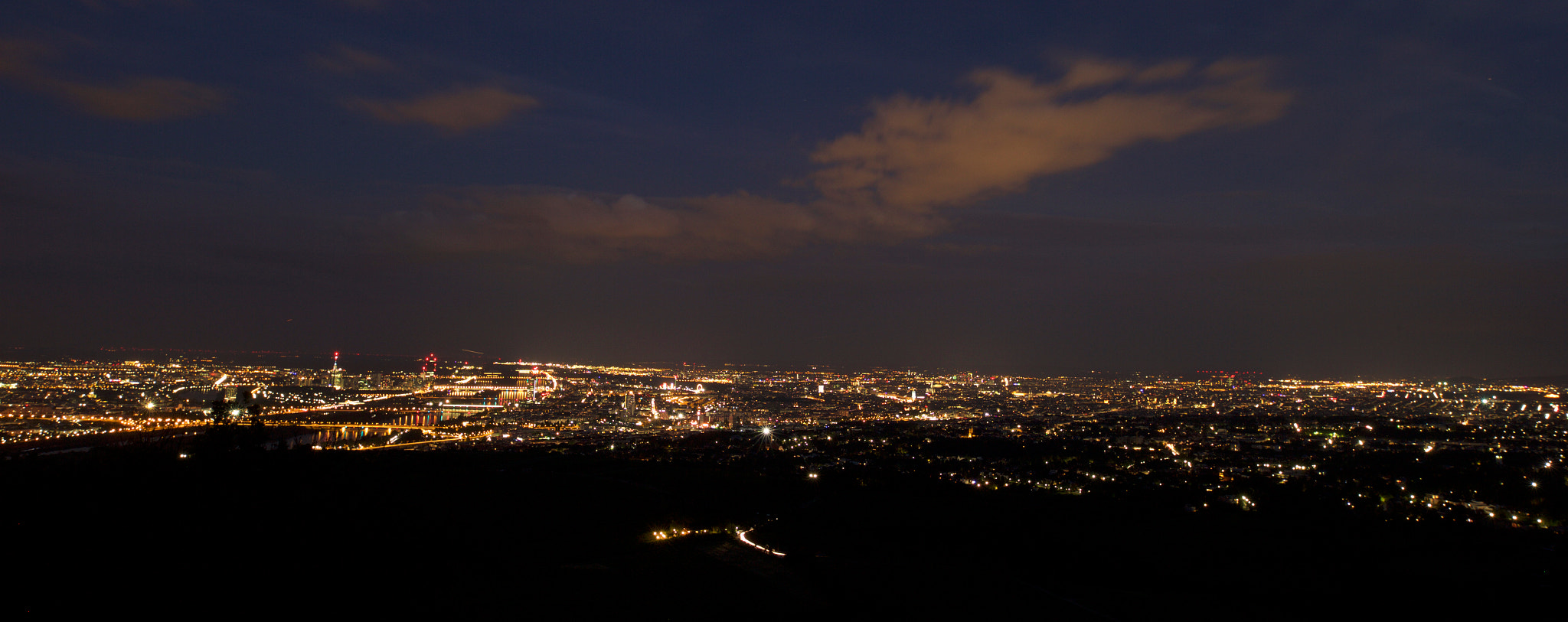 Sigma 20mm F1.4 DG HSM Art sample photo. Vienna by night photography
