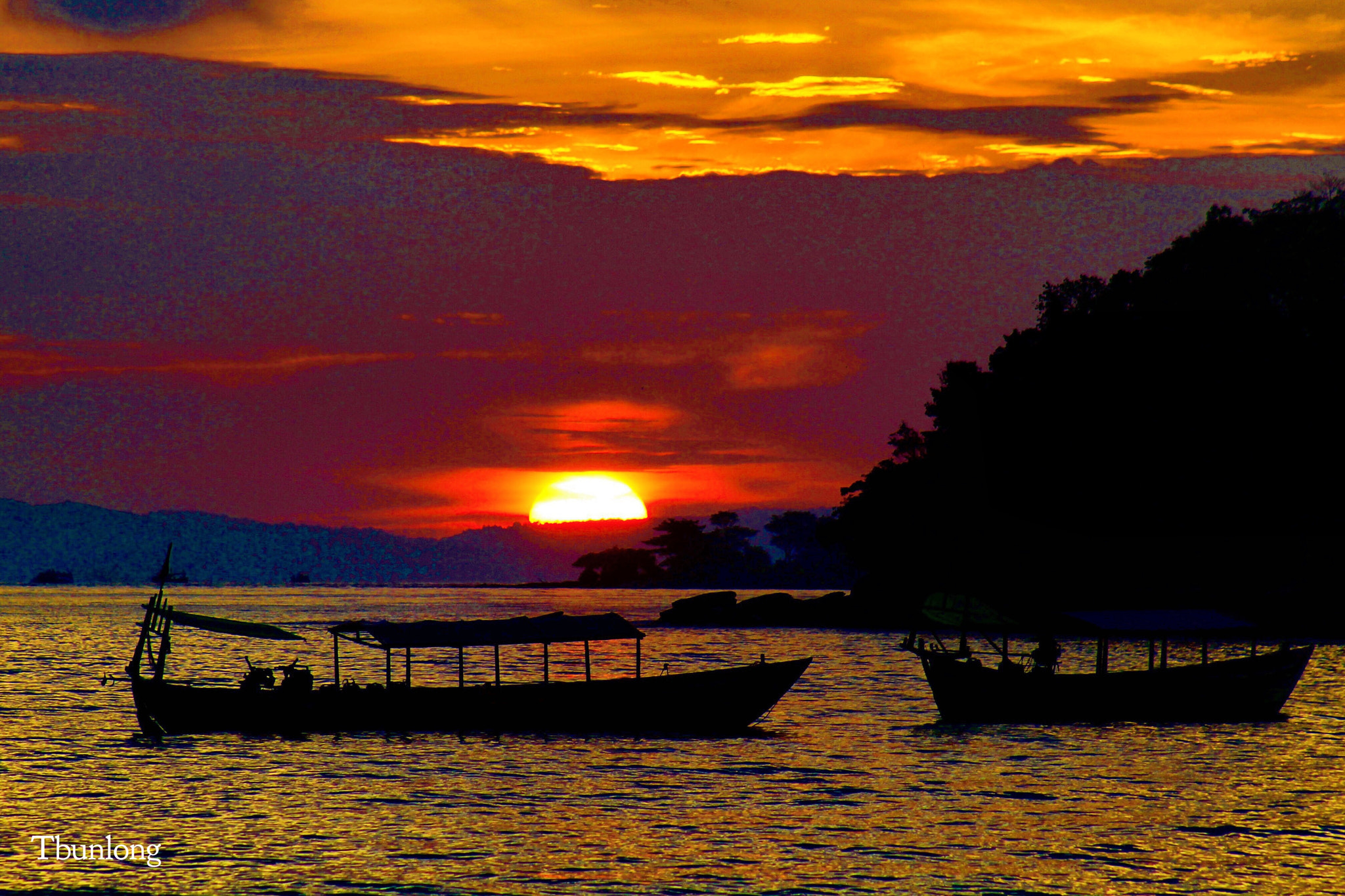Canon EF75-300mm f/4-5.6 sample photo. Sunset ! photography