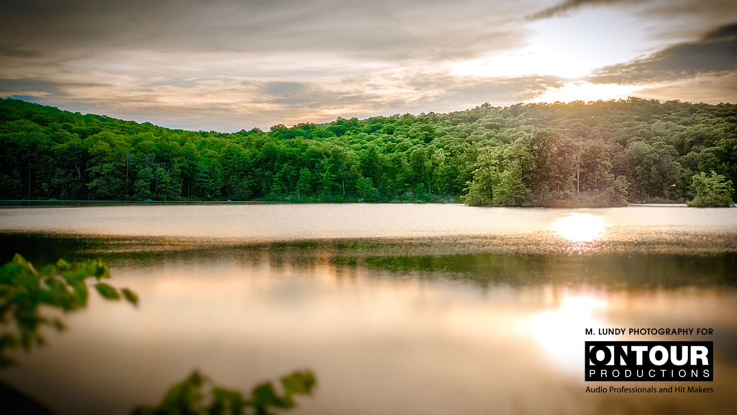 Panasonic Lumix DMC-GH4 + Panasonic Leica DG Summilux 25mm F1.4 II ASPH sample photo. Lakeside reflections photography
