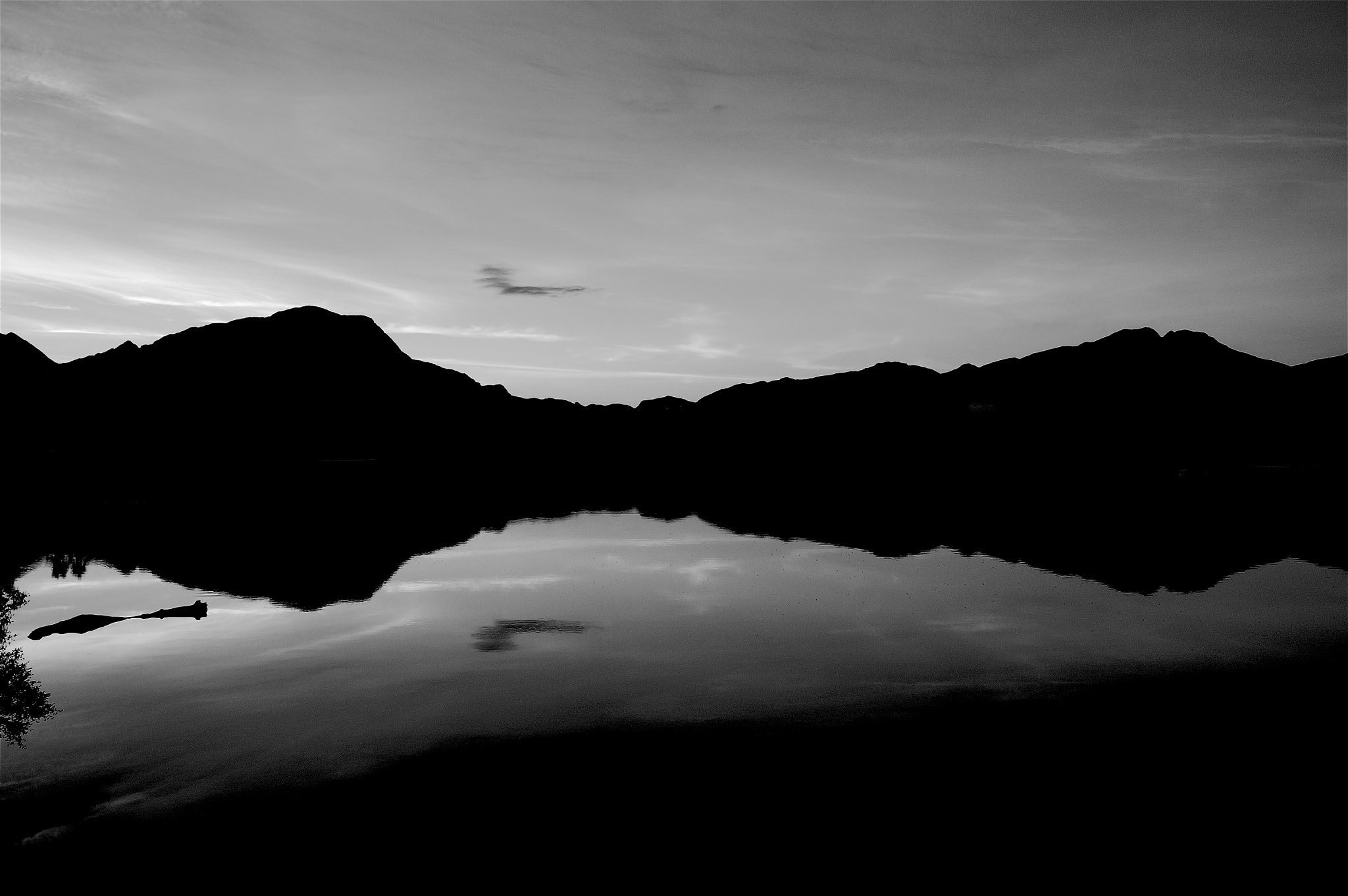 Sony Alpha NEX-3N + Sony E 18-50mm F4-5.6 sample photo. Mountain wave photography