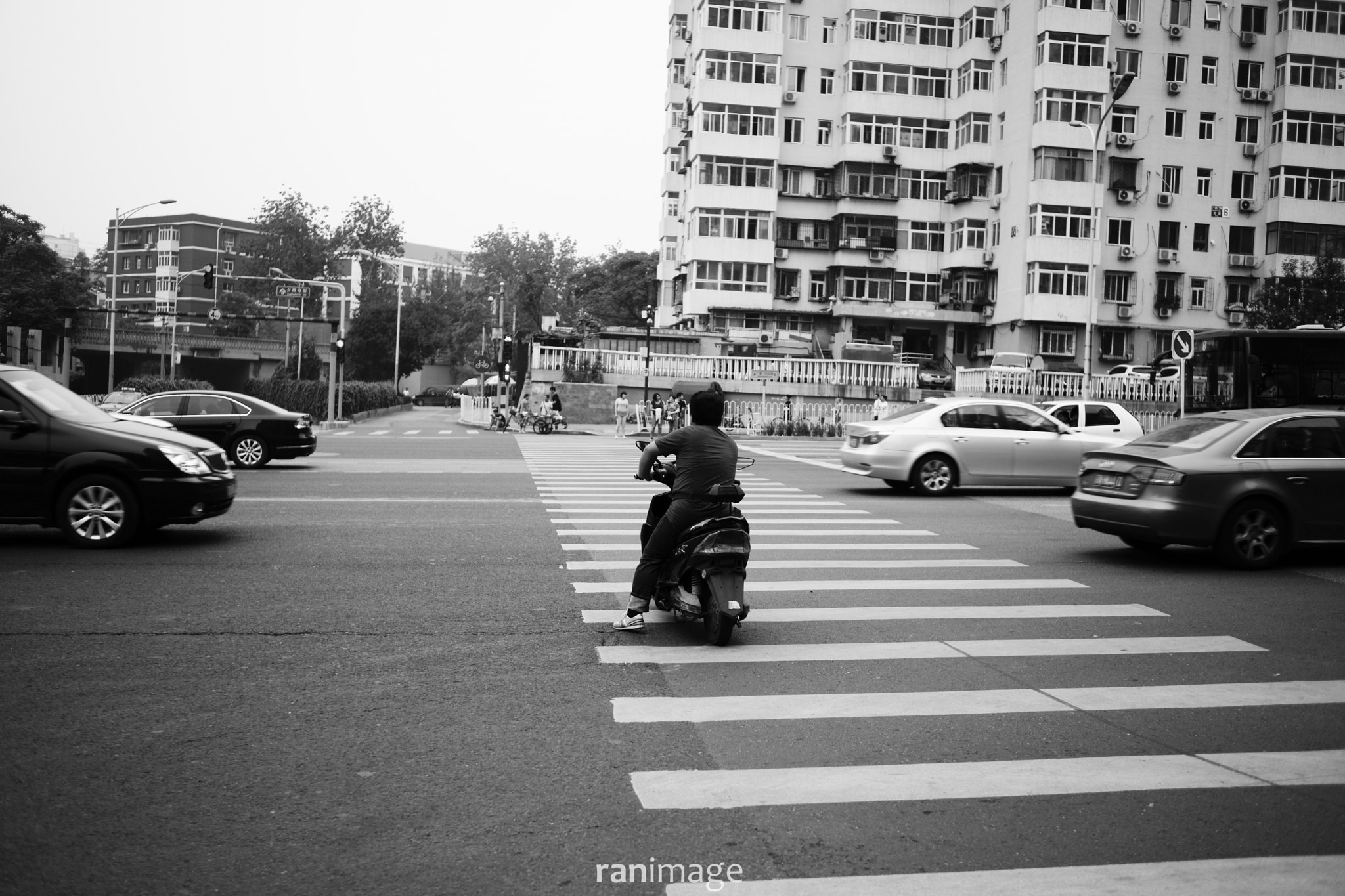 Leica Summarit-M 35mm F2.5 sample photo. Intersection photography