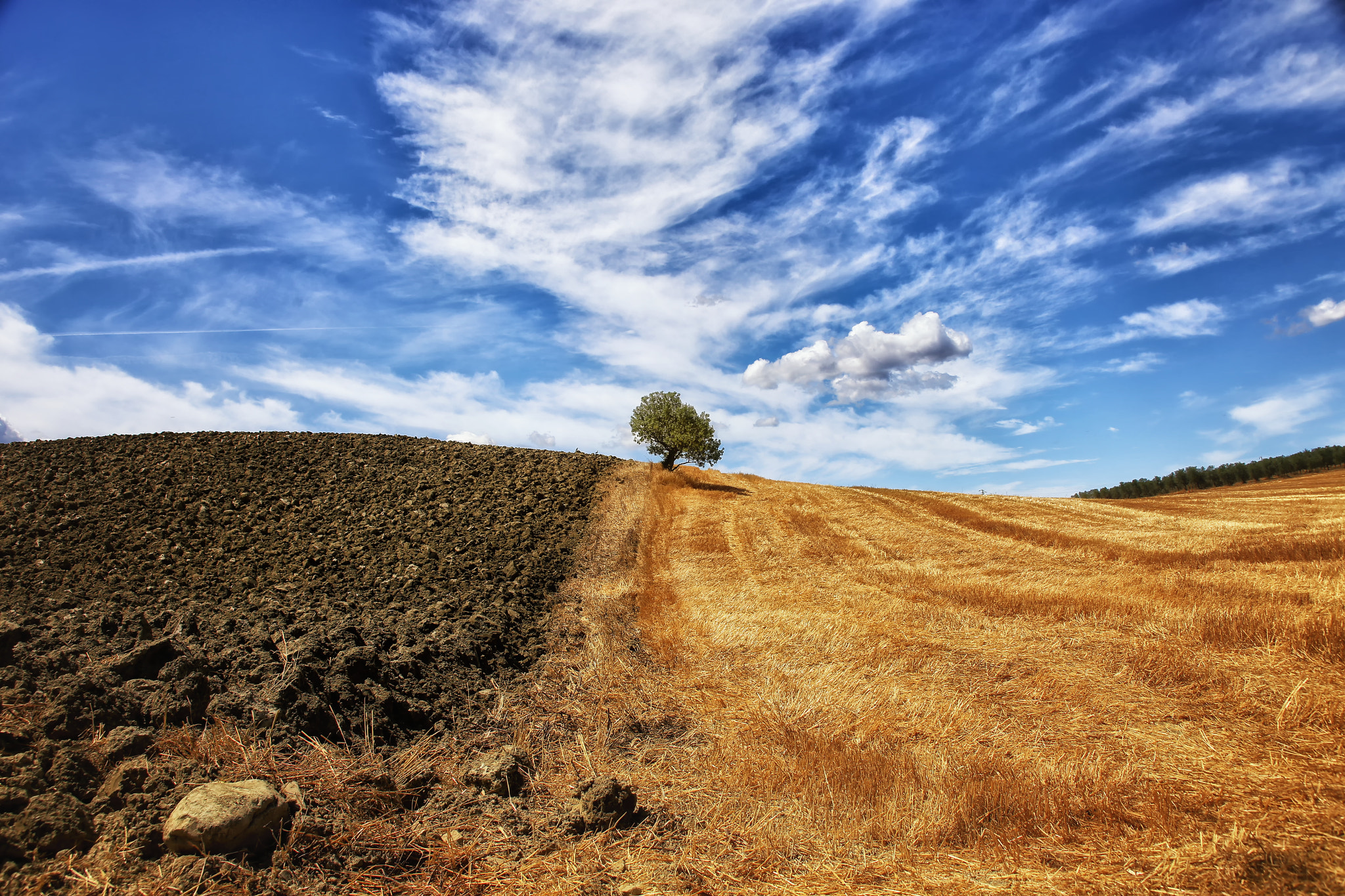 Canon EF 28-200mm F3.5-5.6 USM sample photo. Tuscany hills photography