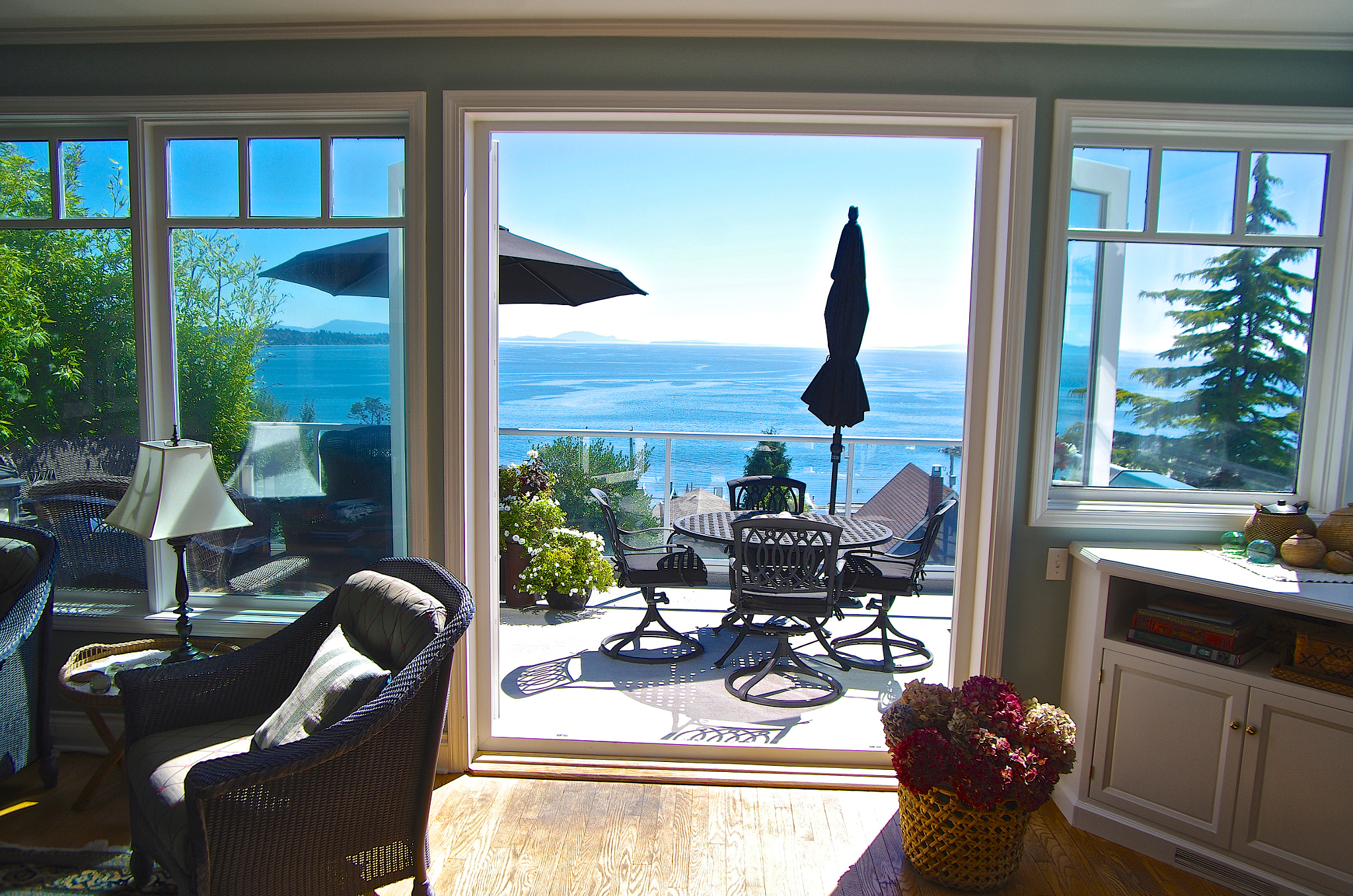 Pentax smc DA 16-45mm F4 ED AL sample photo. Room with a view photography