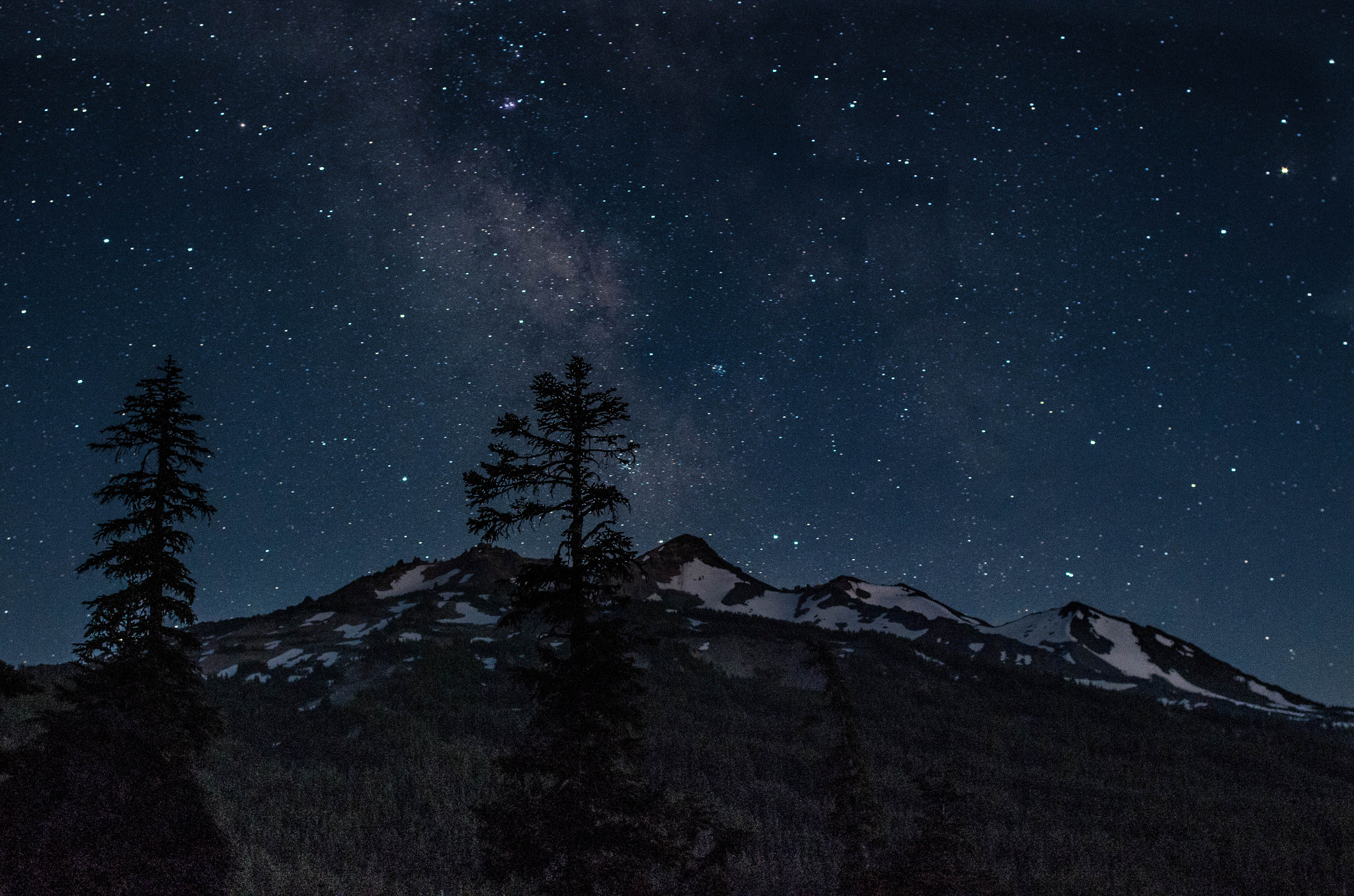 Pentax K-5 IIs sample photo. Diamond peak under the way photography