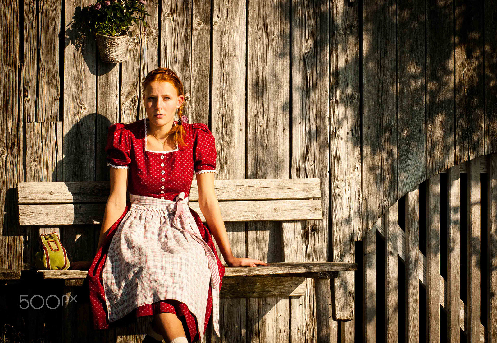 AF Zoom-Nikkor 80-200mm f/2.8 ED sample photo. Shooting for ammerlander vintage dirndl photography