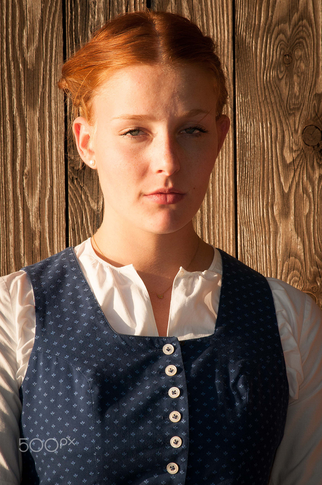 AF Zoom-Nikkor 80-200mm f/2.8 ED sample photo. Shooting for ammerlander vintage dirndl photography
