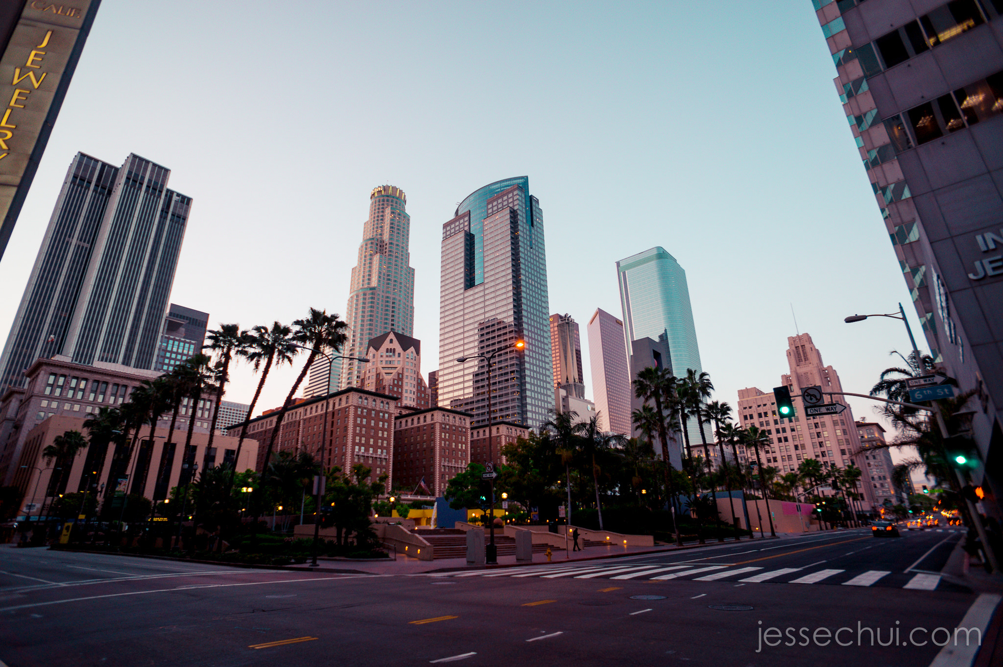 Sony Alpha NEX-5N + Sony E 16mm F2.8 sample photo