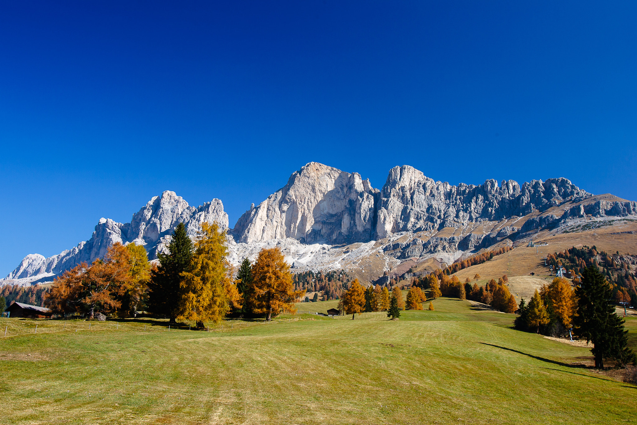 Canon EOS-1D Mark II + Canon EF 16-35mm F2.8L USM sample photo. Dolomites in autumn photography