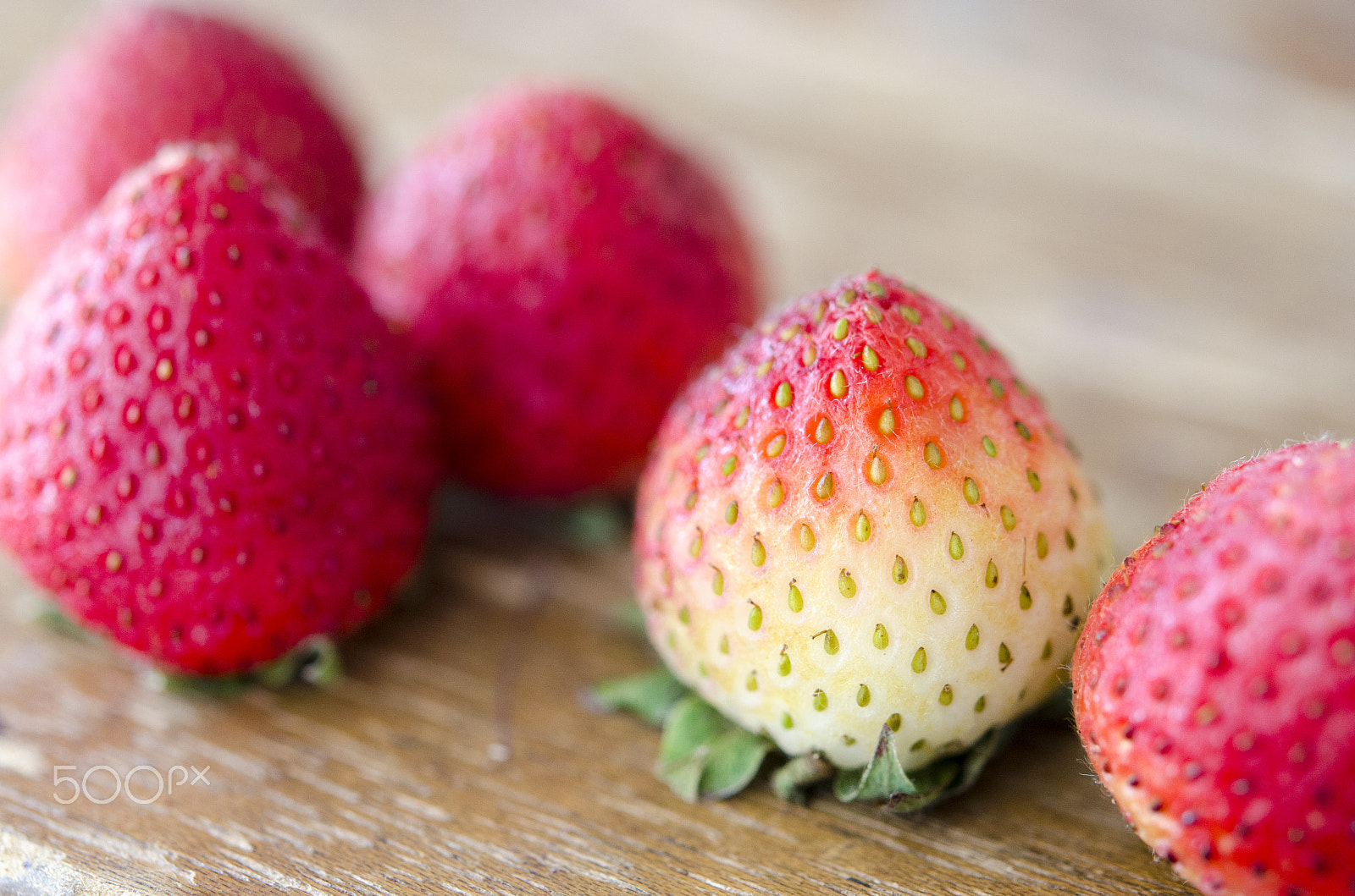 Nikon AF-S Micro-Nikkor 60mm F2.8G ED sample photo. Macro strawberry photography