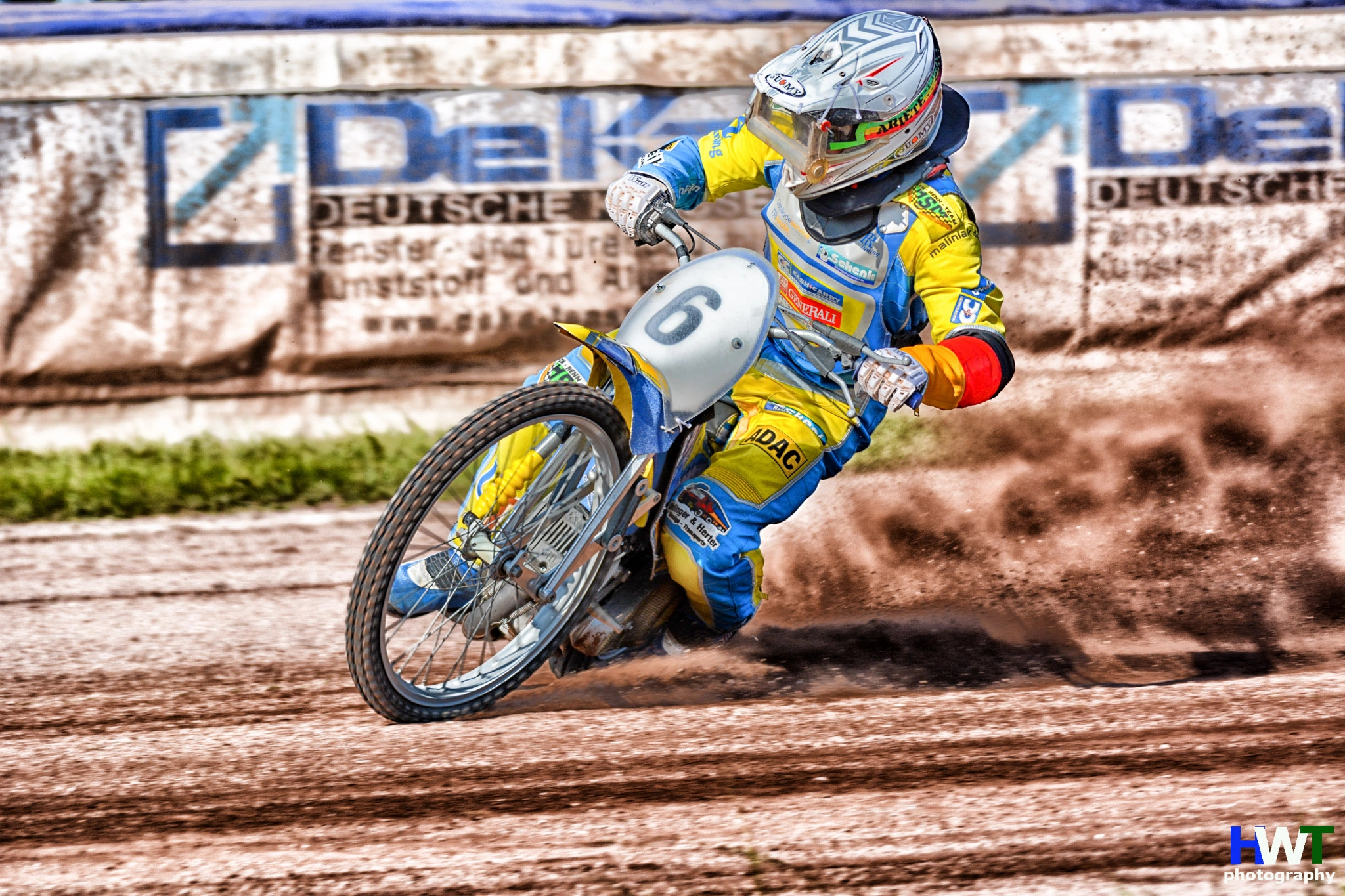 Sigma 150-500mm F5-6.3 DG OS HSM sample photo. Altrip raceday photography