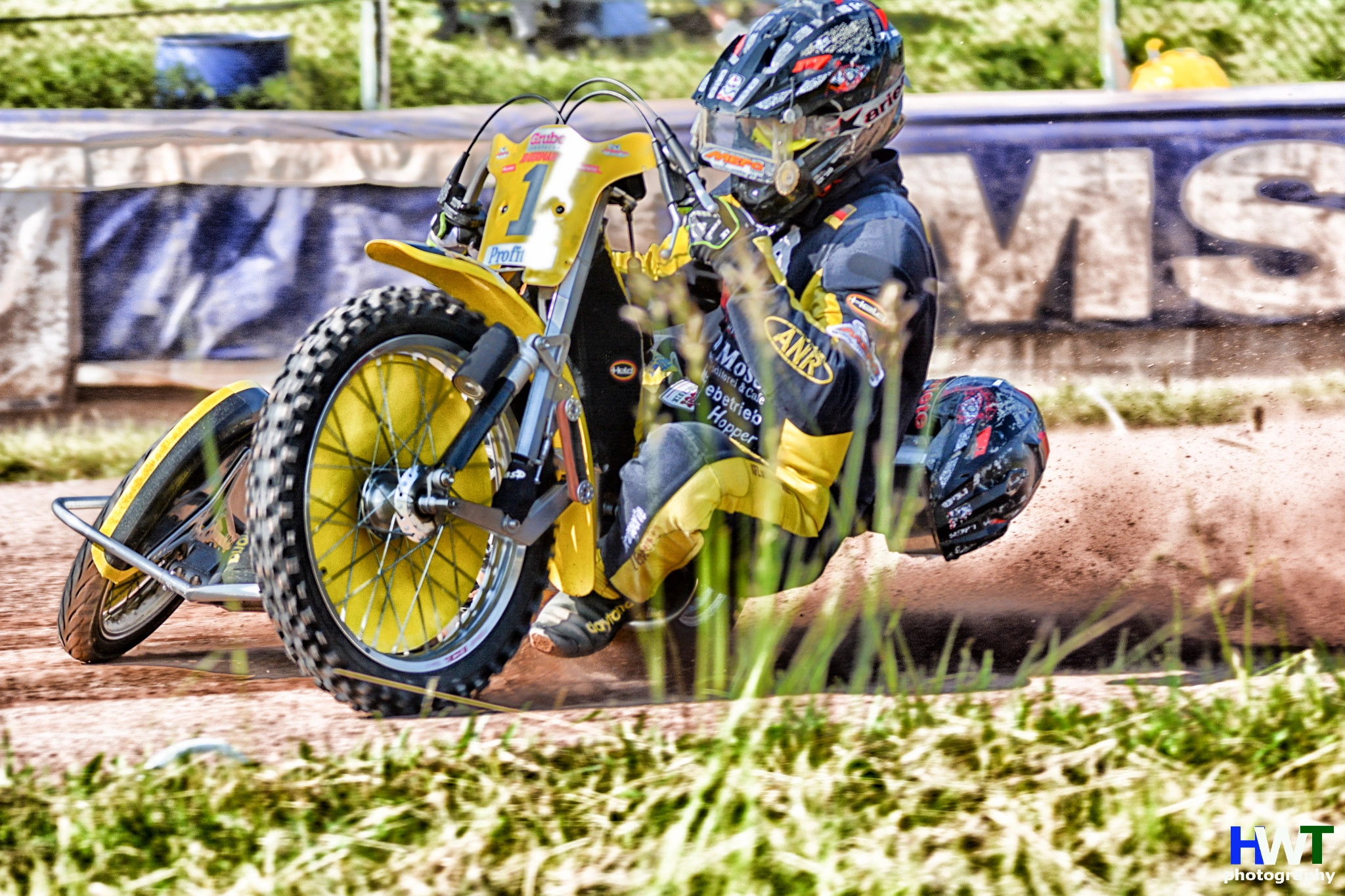 Sigma 150-500mm F5-6.3 DG OS HSM sample photo. Altrip raceday photography