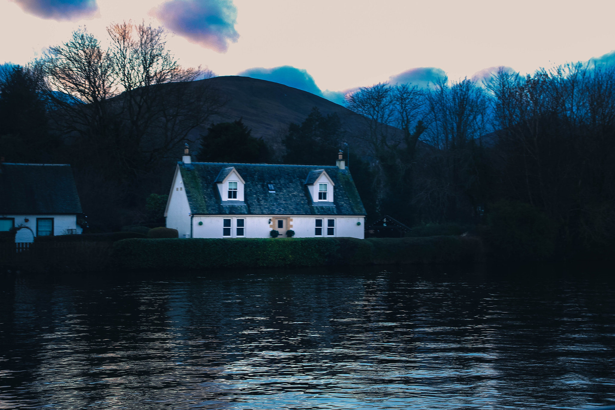 Tamron SP AF 17-50mm F2.8 XR Di II LD Aspherical (IF) sample photo. The loch house photography