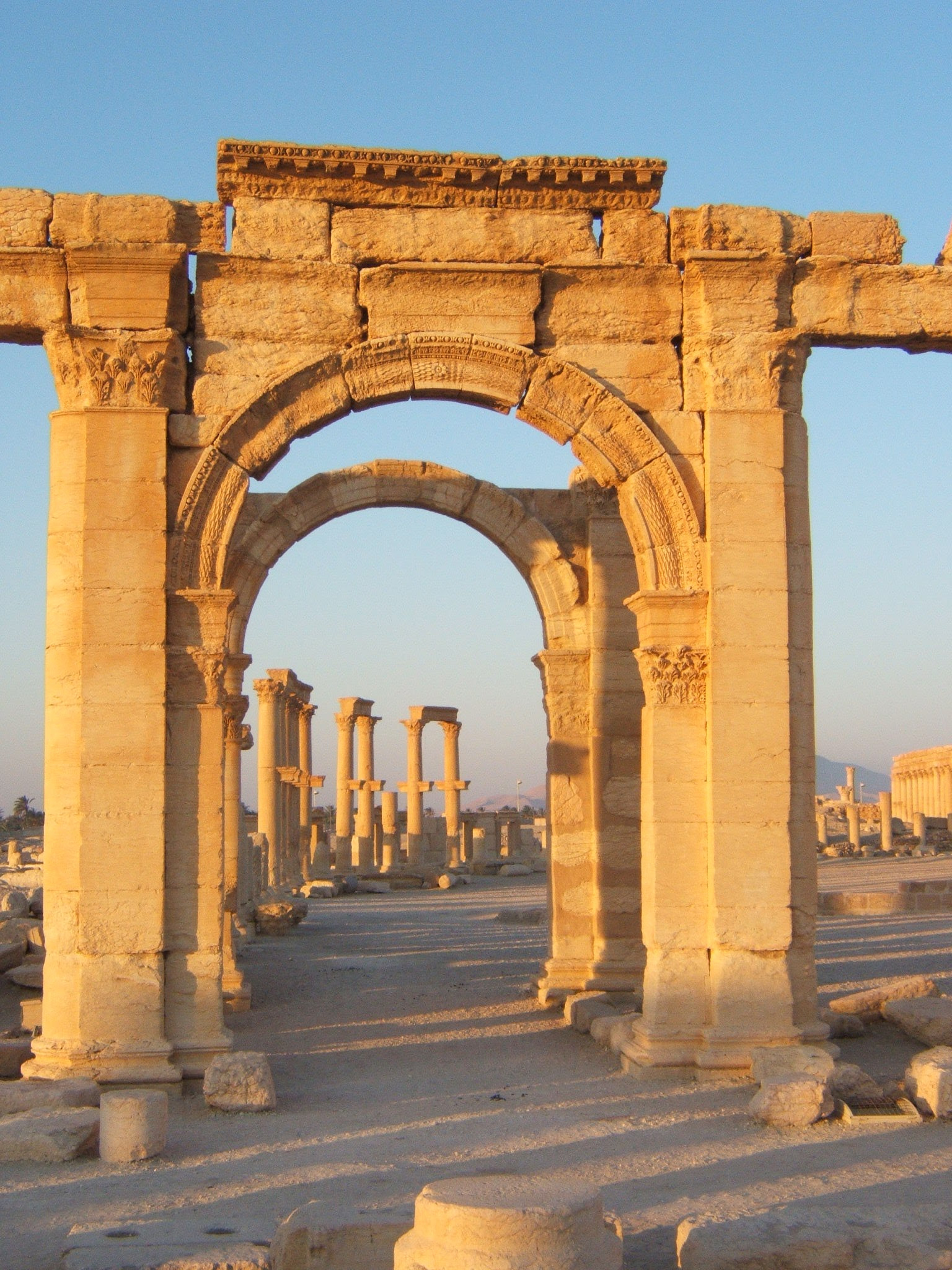 Fujifilm FinePix E510 sample photo. Palmyra (syria) ruins photography