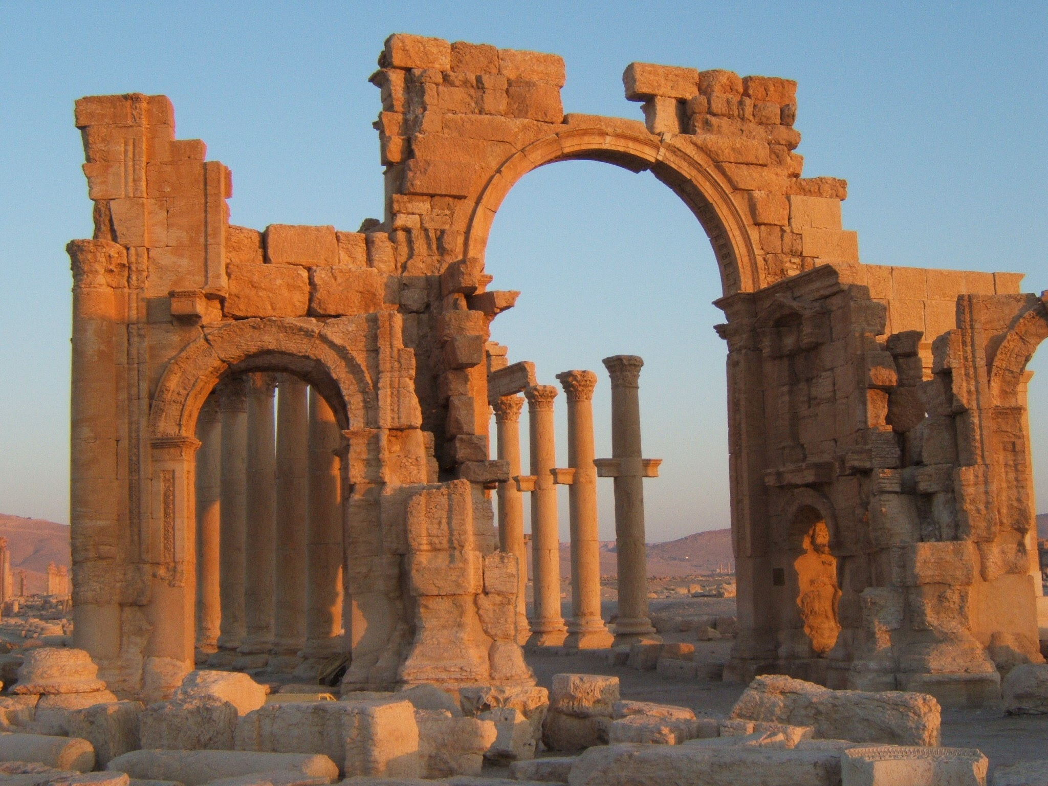 Fujifilm FinePix E510 sample photo. Palmyra (syria) ruins photography