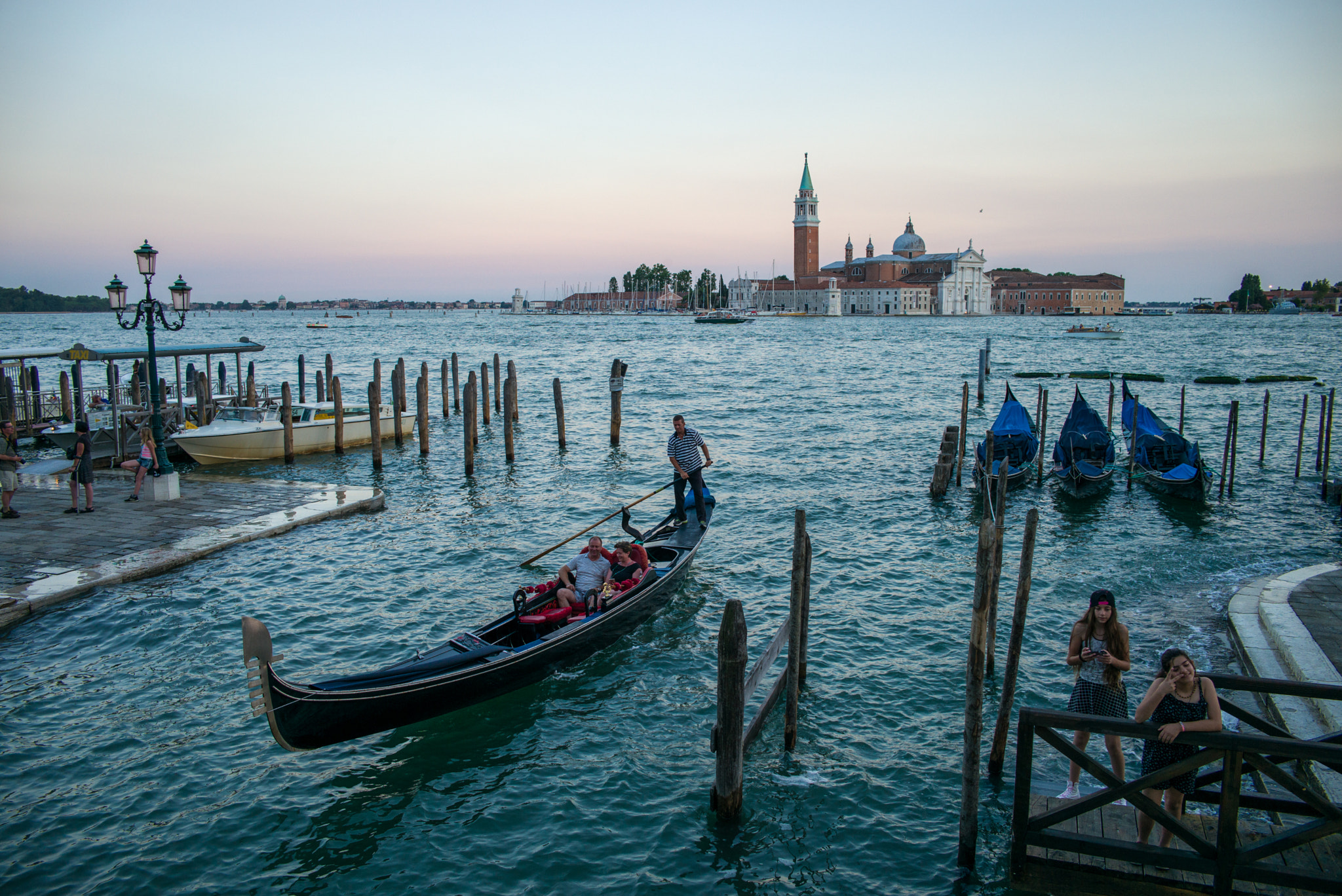 Summilux-M 1:1.4/28 ASPH. sample photo. Grand canal at twilight photography