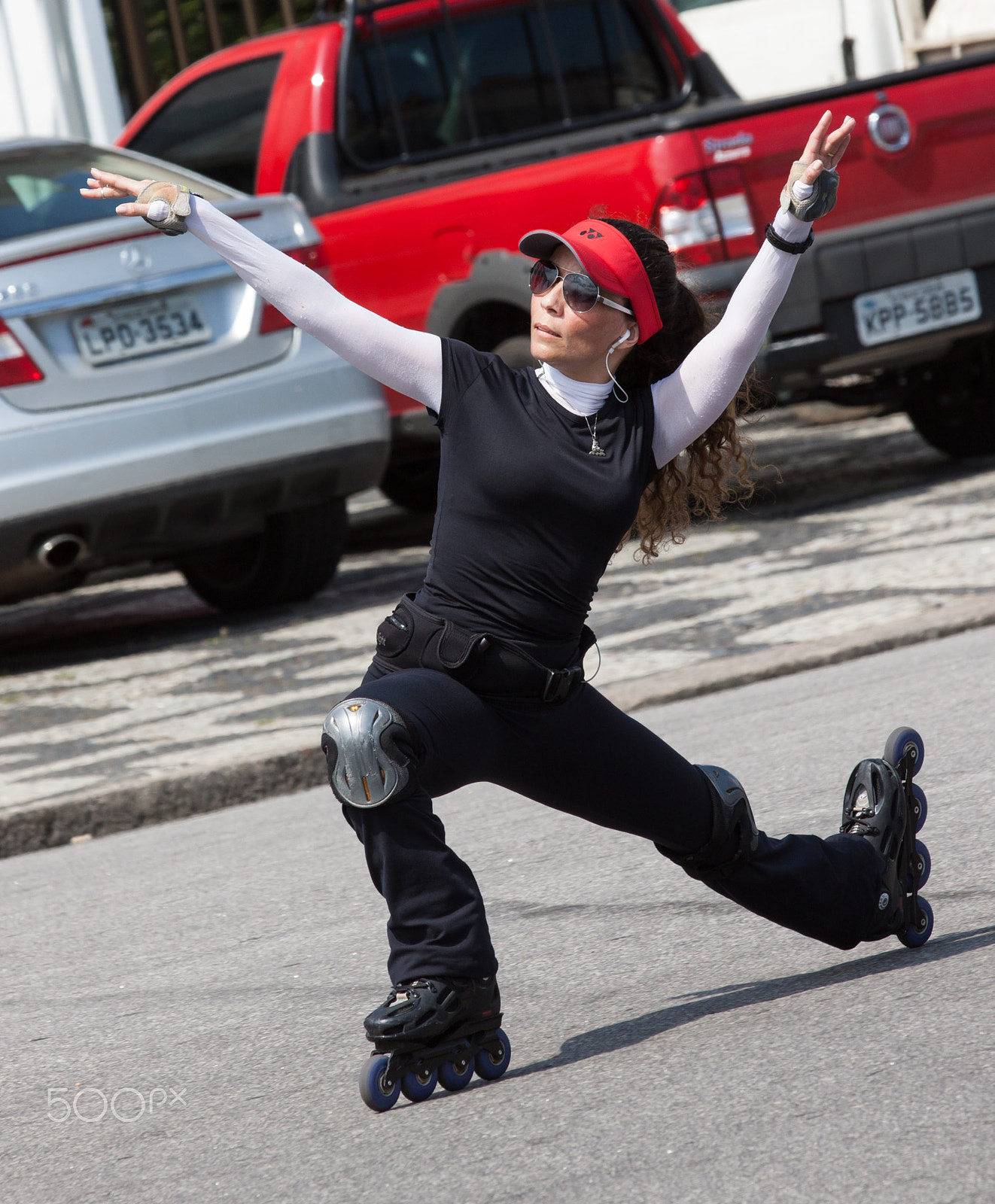 Canon EOS 50D sample photo. Roller-skate artist at copacabana photography