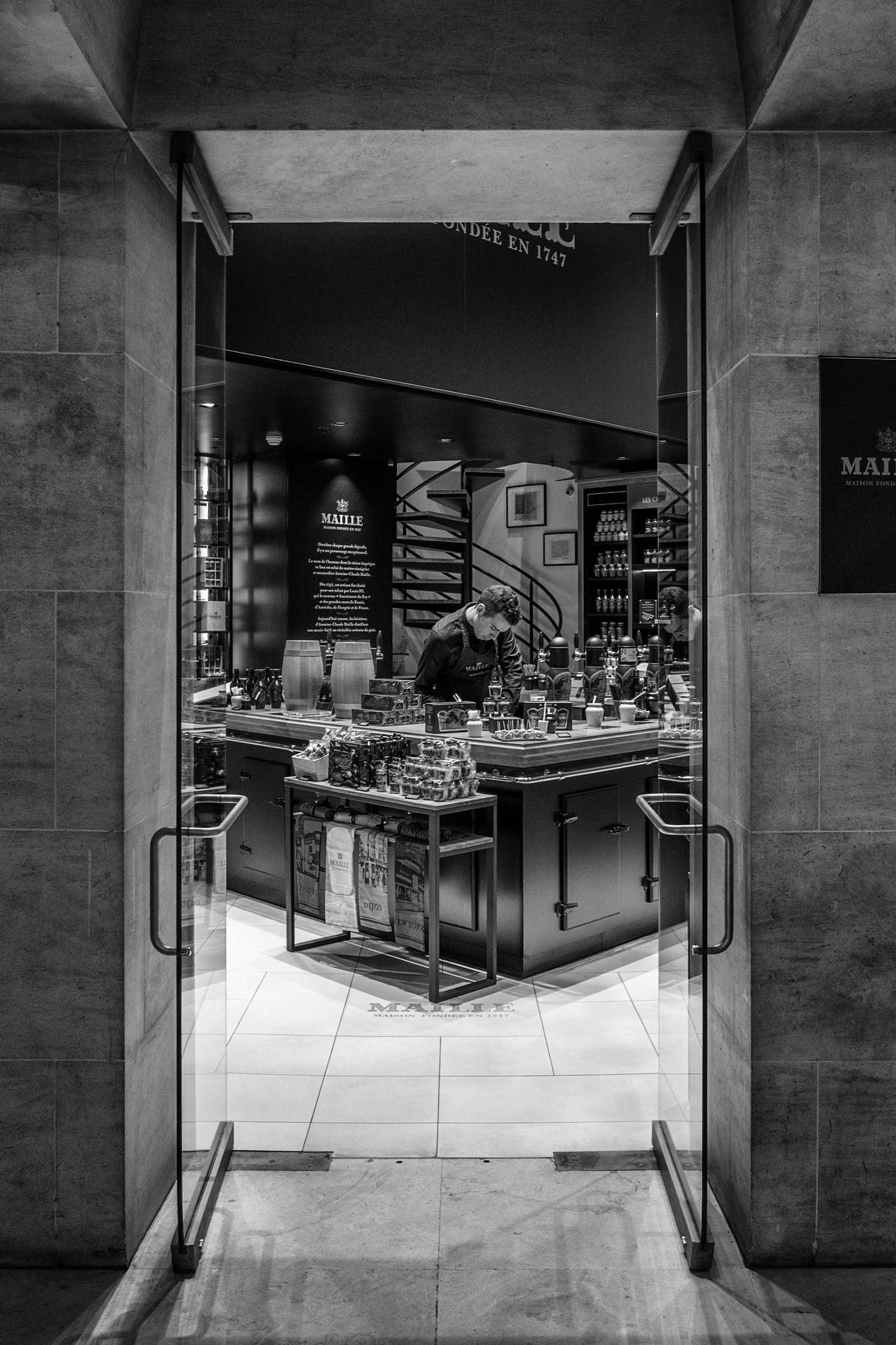 Olympus OM-D E-M5 II + OLYMPUS M.12mm F2.0 sample photo. The mustard guy photography