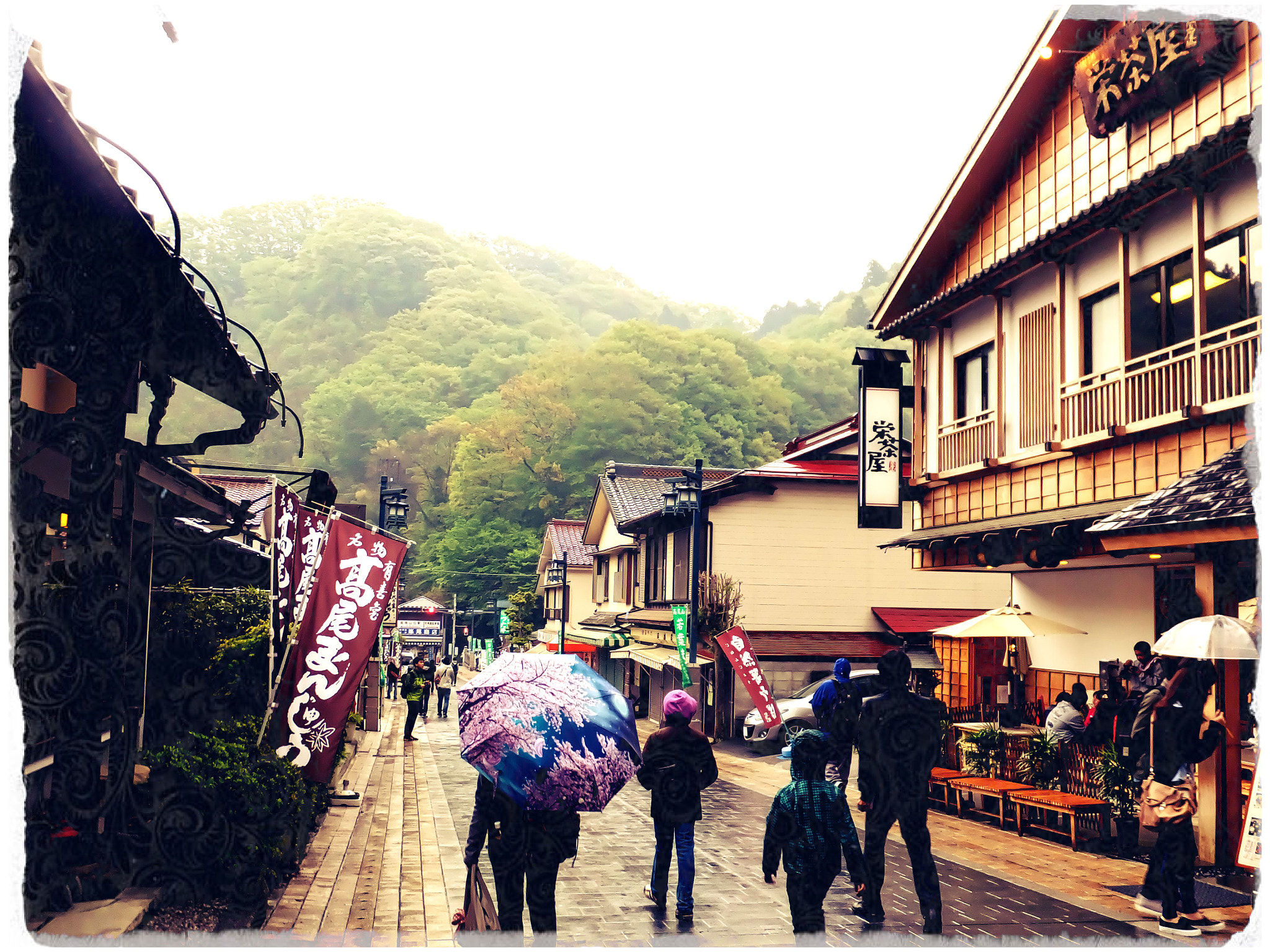 Fujifilm FinePix F900EXR sample photo. A days trekking to mt. takao photography