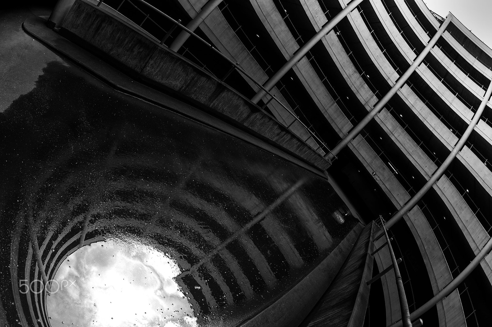 Canon EF 8-15mm F4L Fisheye USM sample photo. The munich car park studies (v) photography