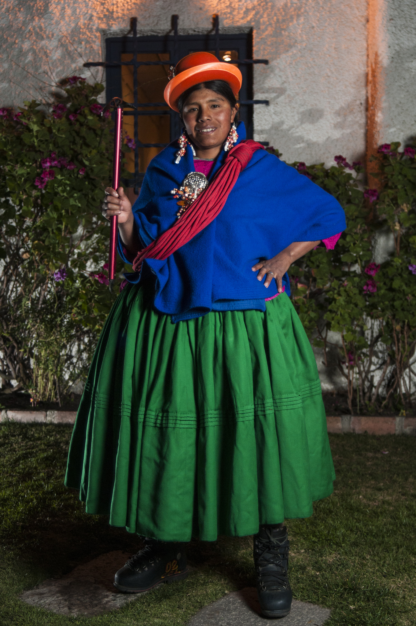 Nikon D300S sample photo. Cholita escaladora / climber cholita photography